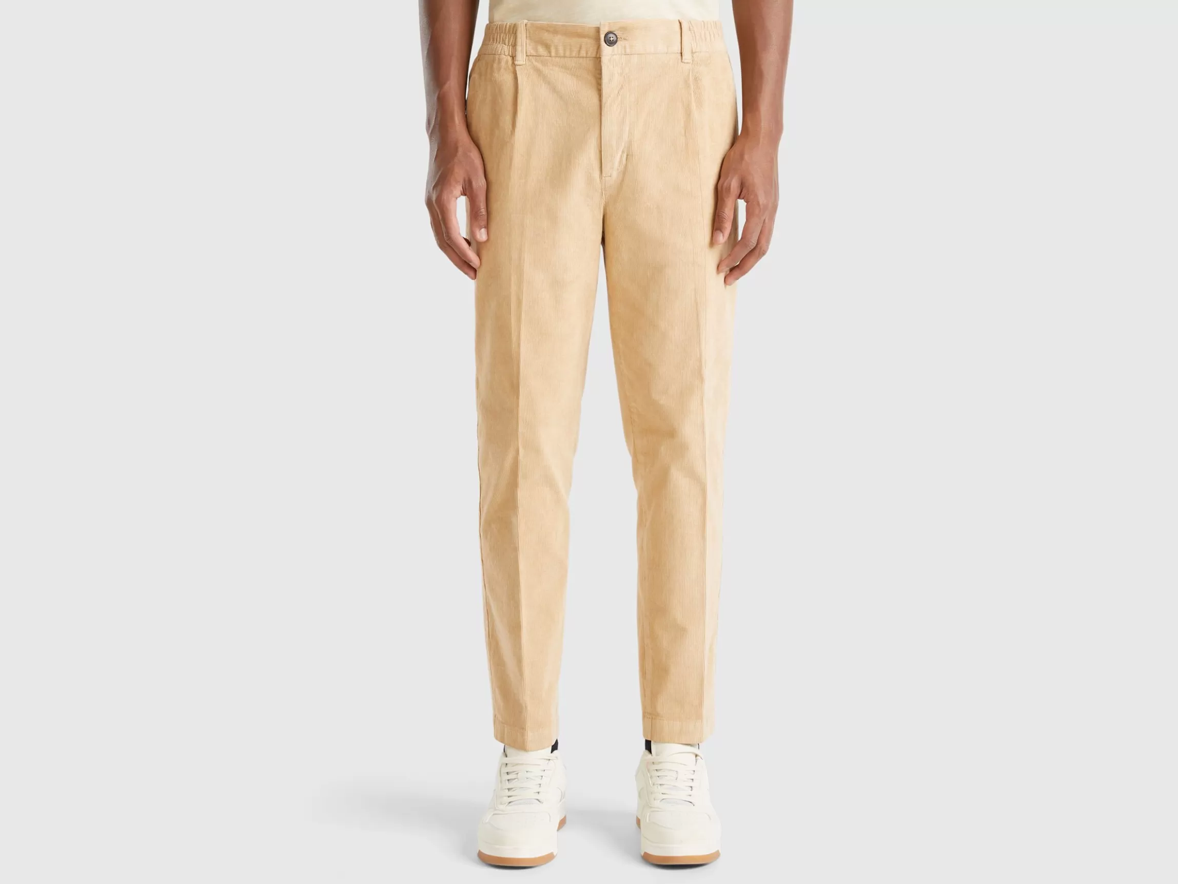 United Colors of Benetton Carrot fit chinos in corduroy