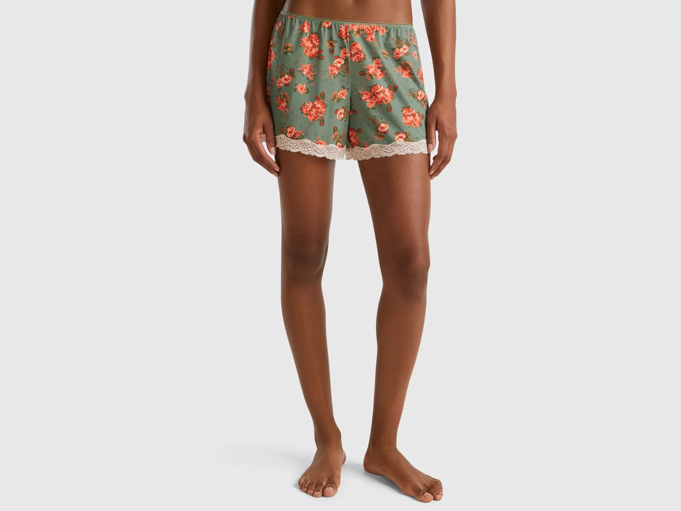 United Colors of Benetton Charmeuse shorts with floral print