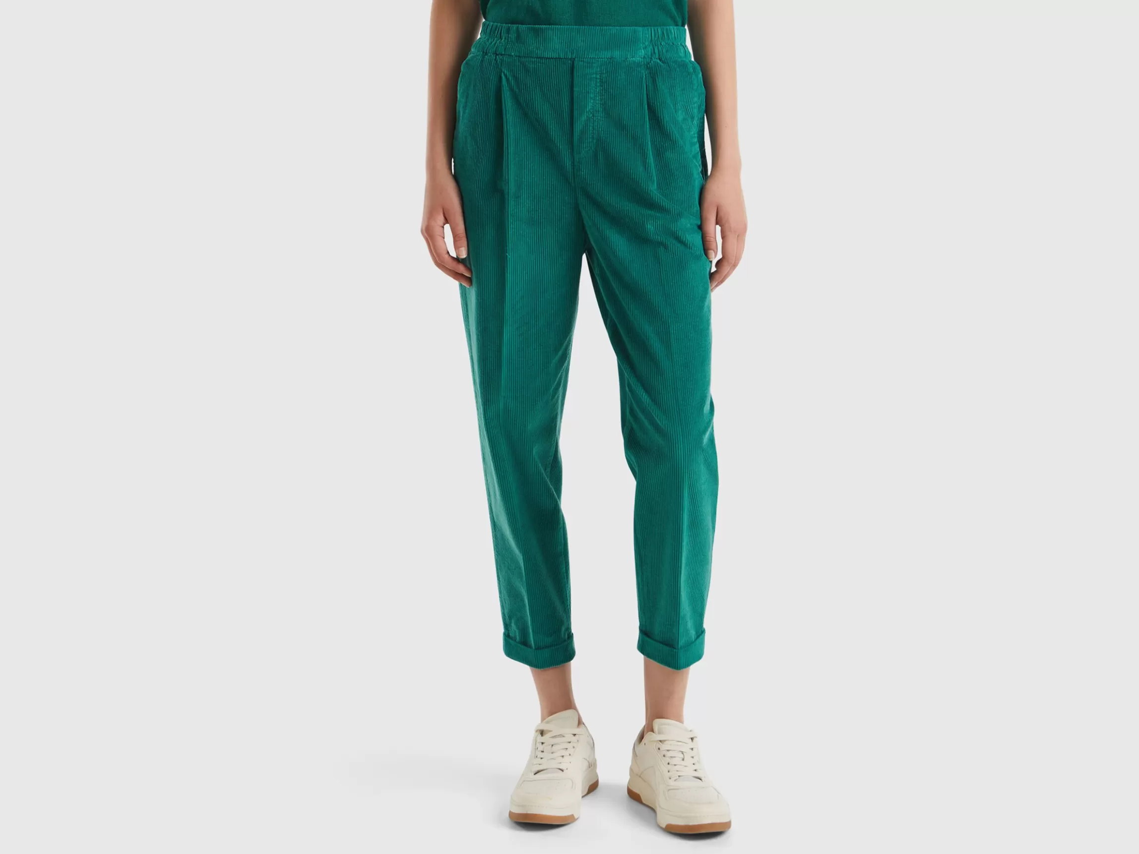 United Colors of Benetton Chinos in velvet with stretch waist