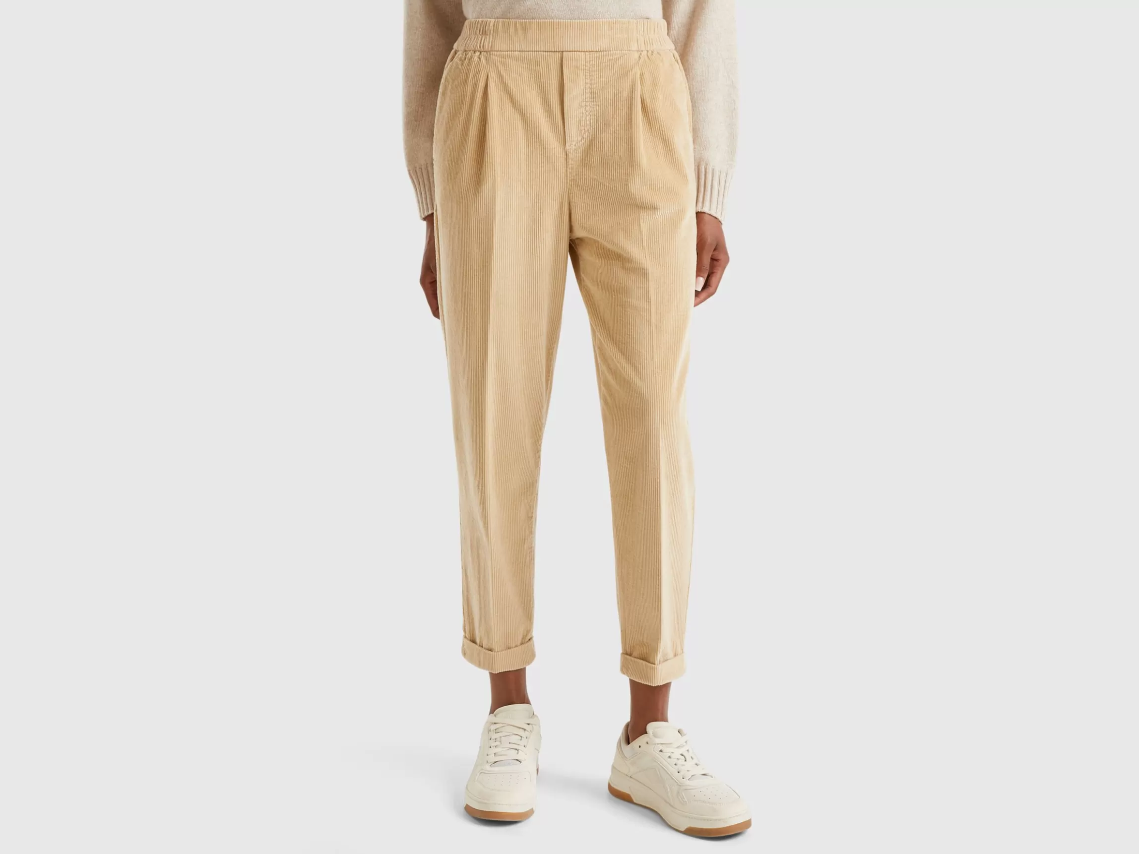 United Colors of Benetton Chinos in velvet with stretch waist
