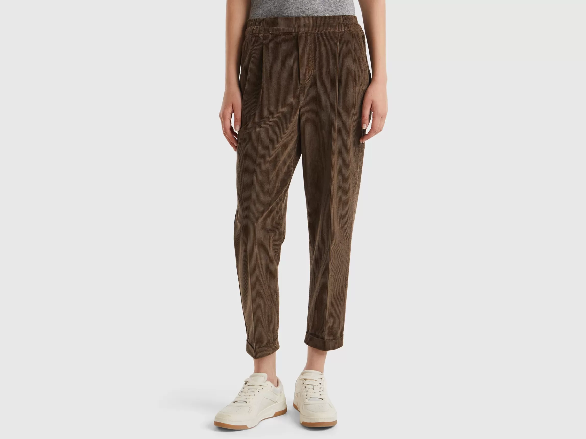 United Colors of Benetton Chinos in velvet with stretch waist