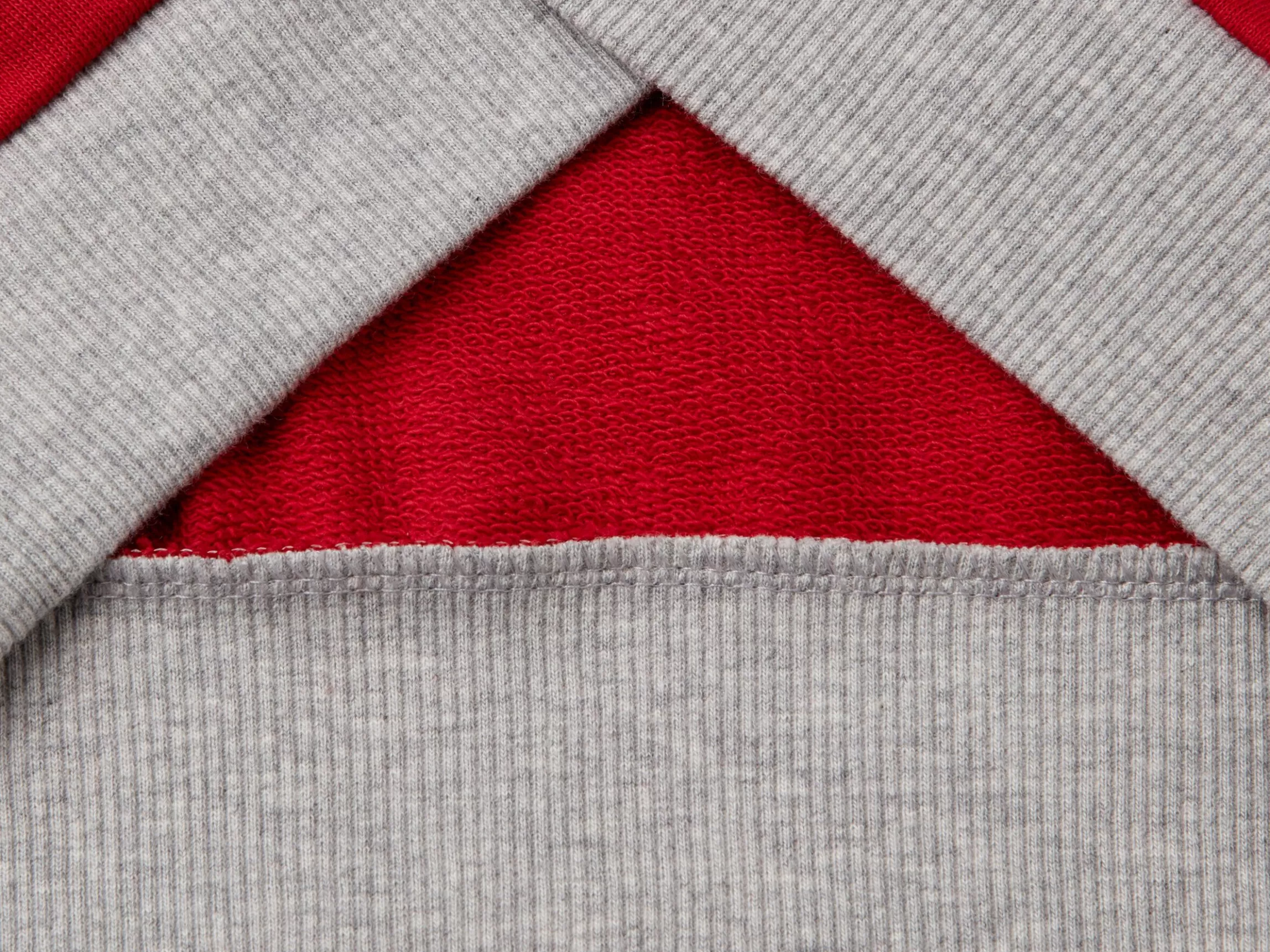 United Colors of Benetton Color block ©Looney Tunes sweatshirt