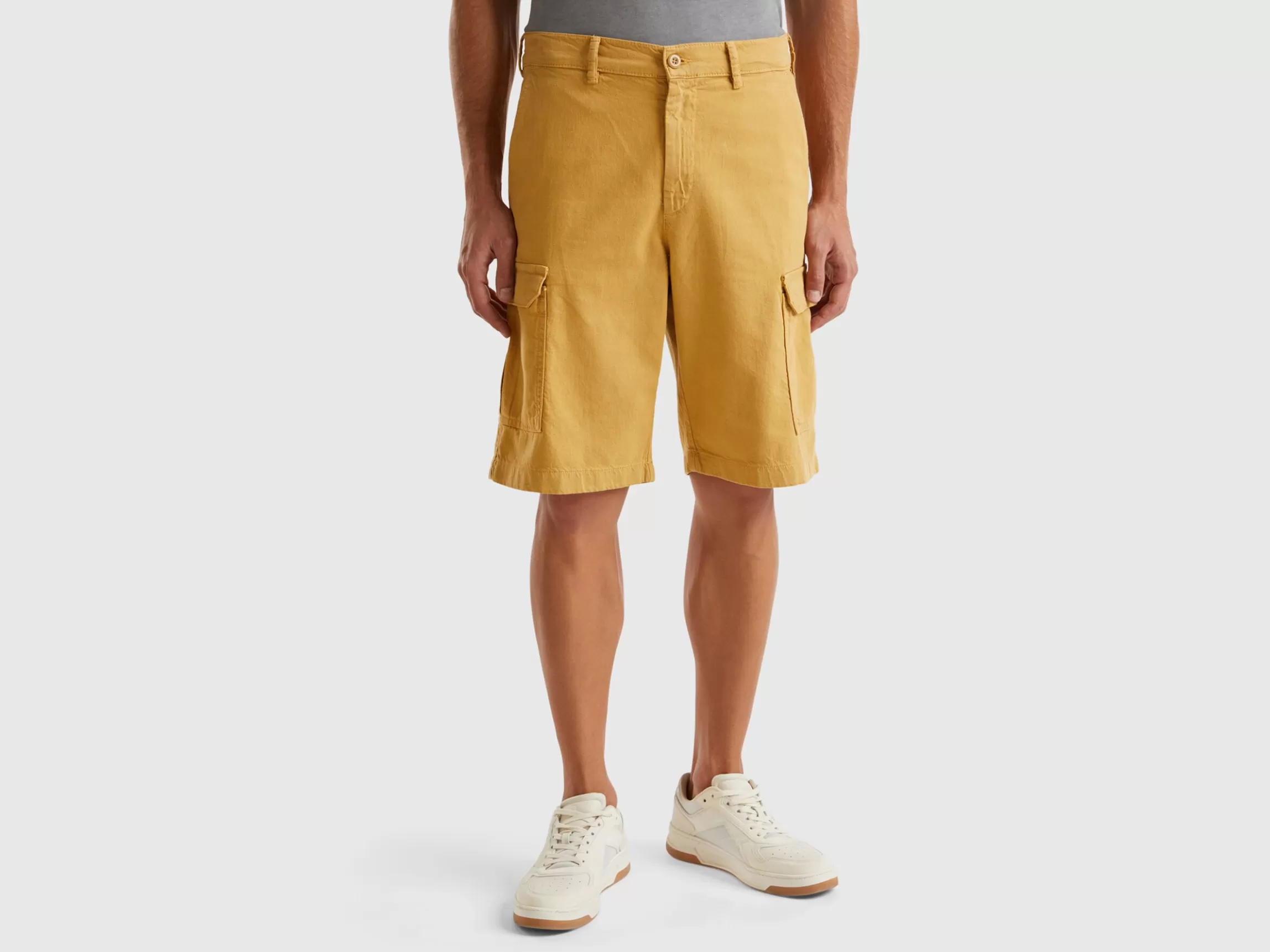 United Colors of Benetton Cotton blend cargo shorts