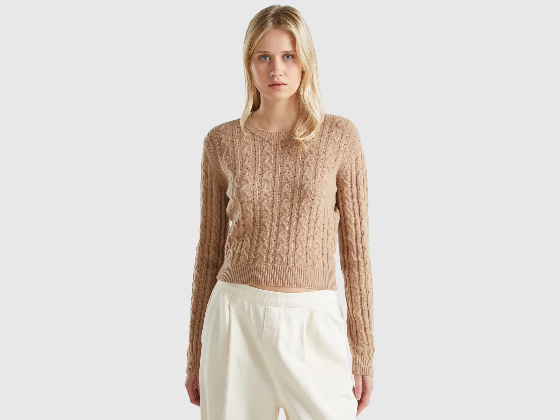 United Colors of Benetton Cropped sweater with cable knit and perforations