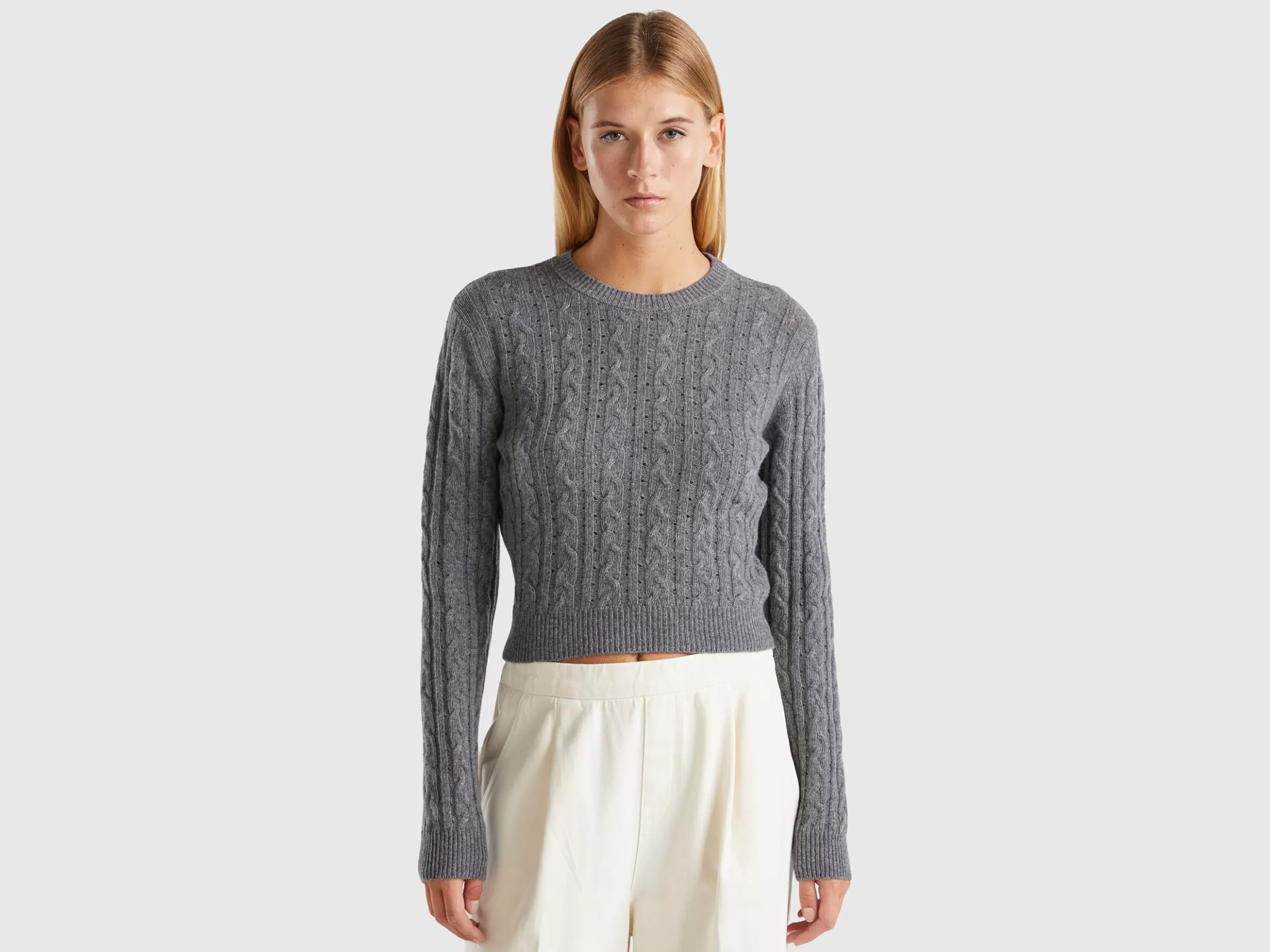 United Colors of Benetton Cropped sweater with cable knit and perforations