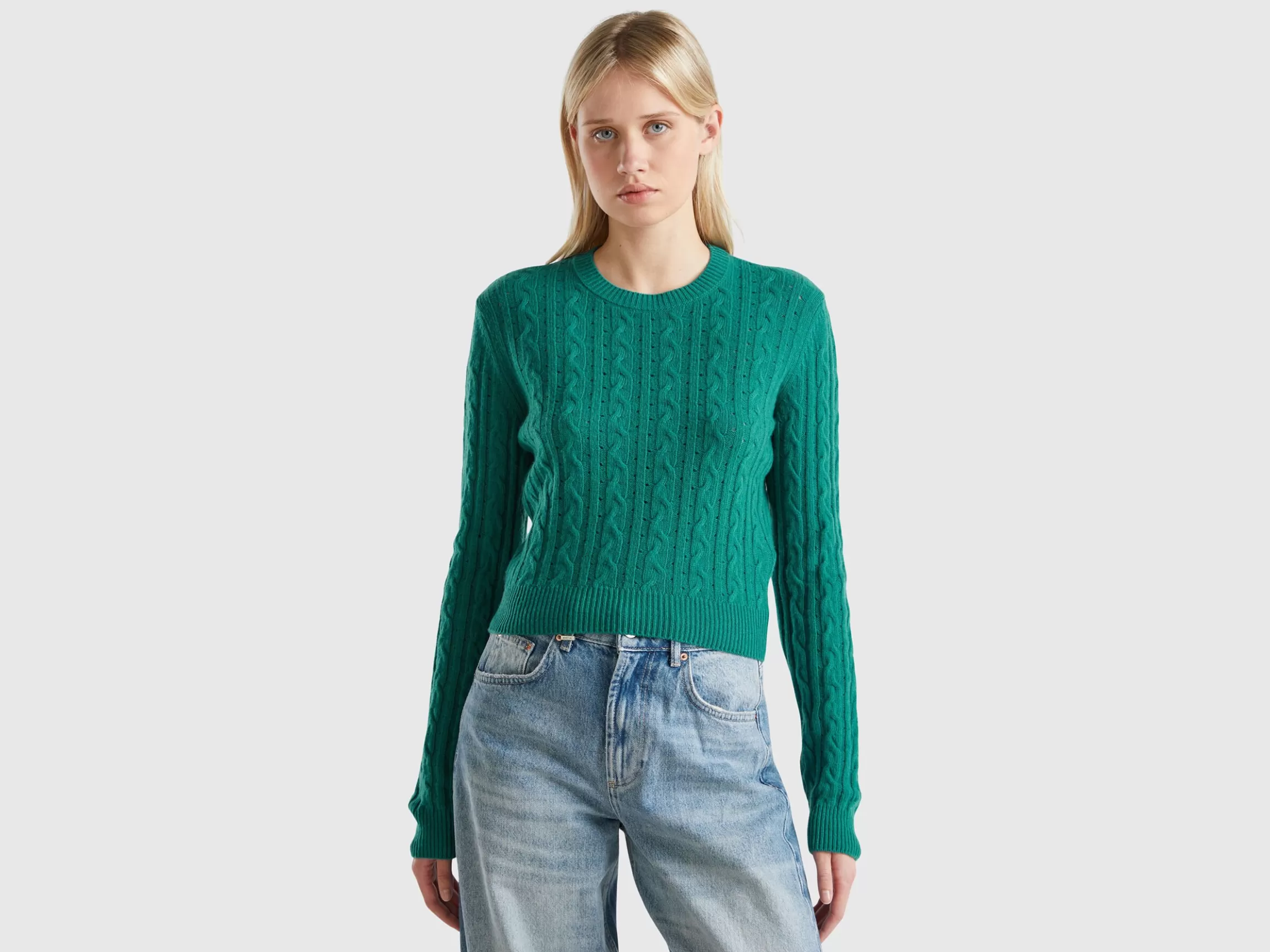 United Colors of Benetton Cropped sweater with cable knit and perforations