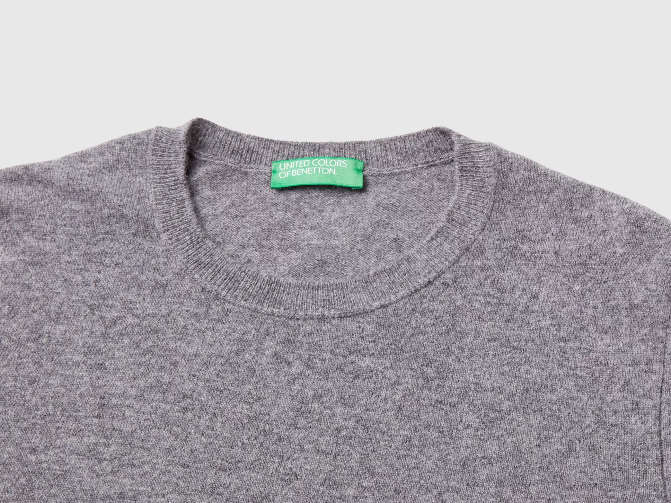 United Colors of Benetton short sleeve sweater in pure Merino wool
