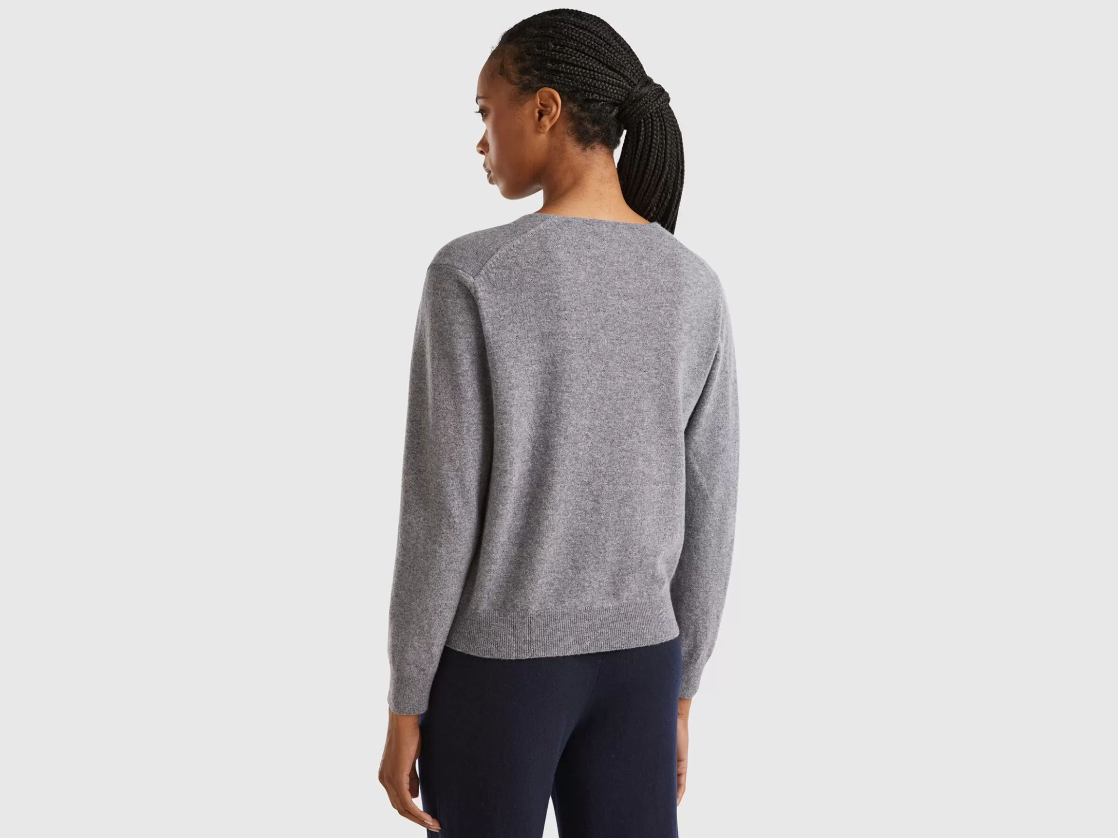 United Colors of Benetton V-neck sweater in pure Merino wool