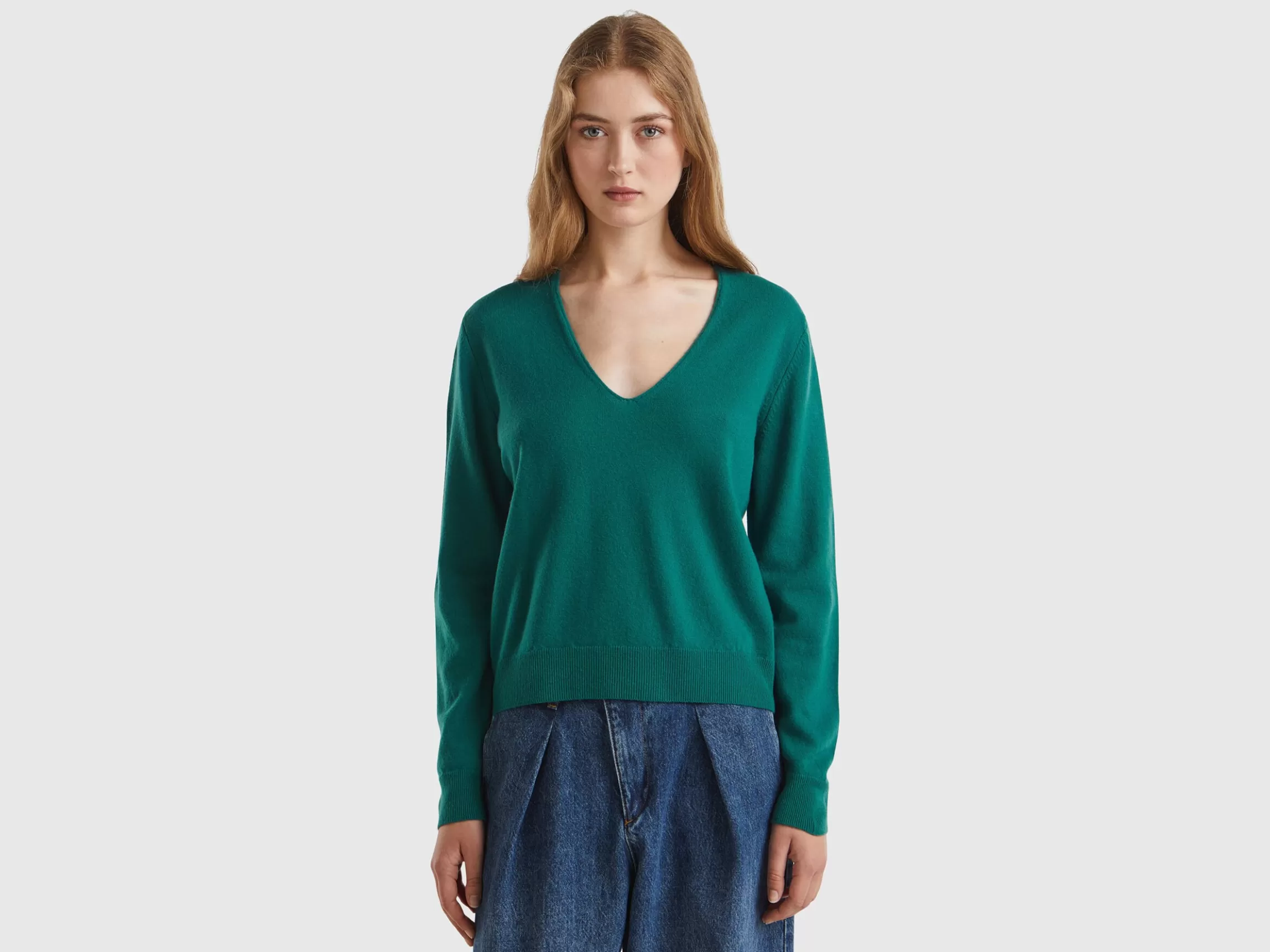 United Colors of Benetton Forest green V-neck sweater in pure Merino wool