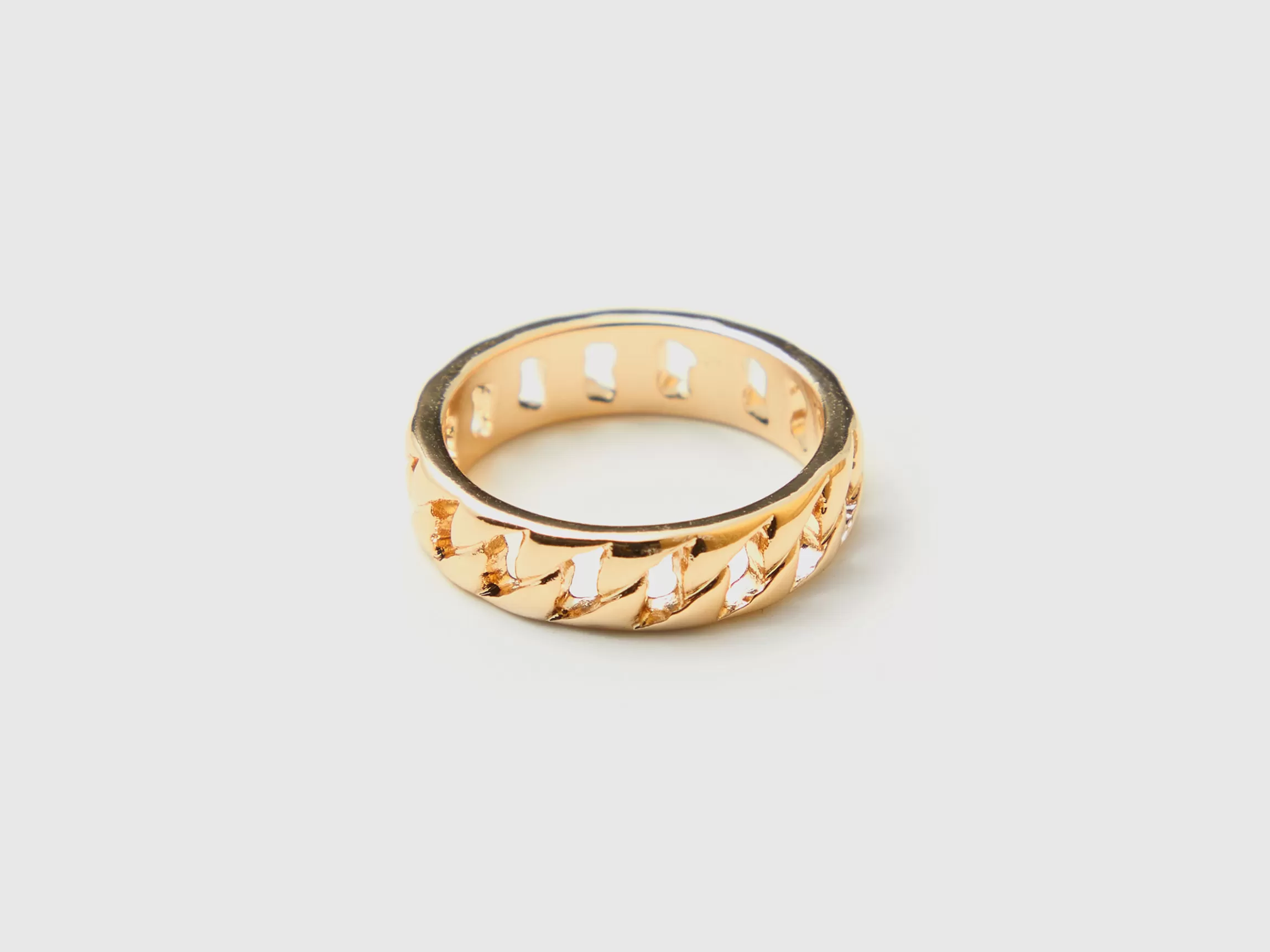 United Colors of Benetton chain ring