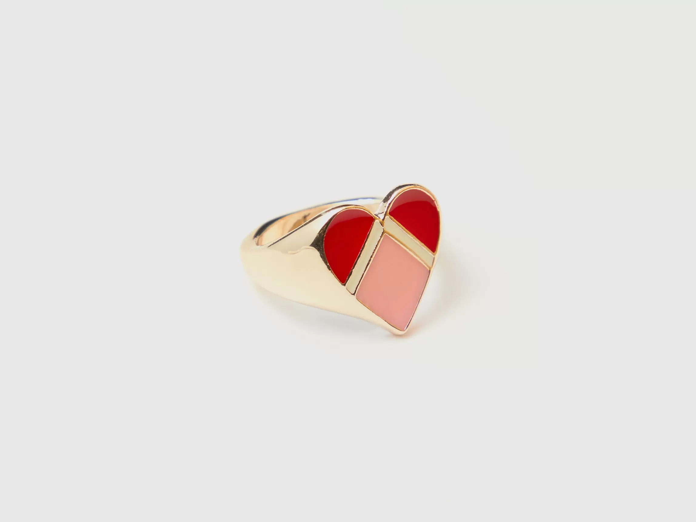 United Colors of Benetton Gold ring with heart motif