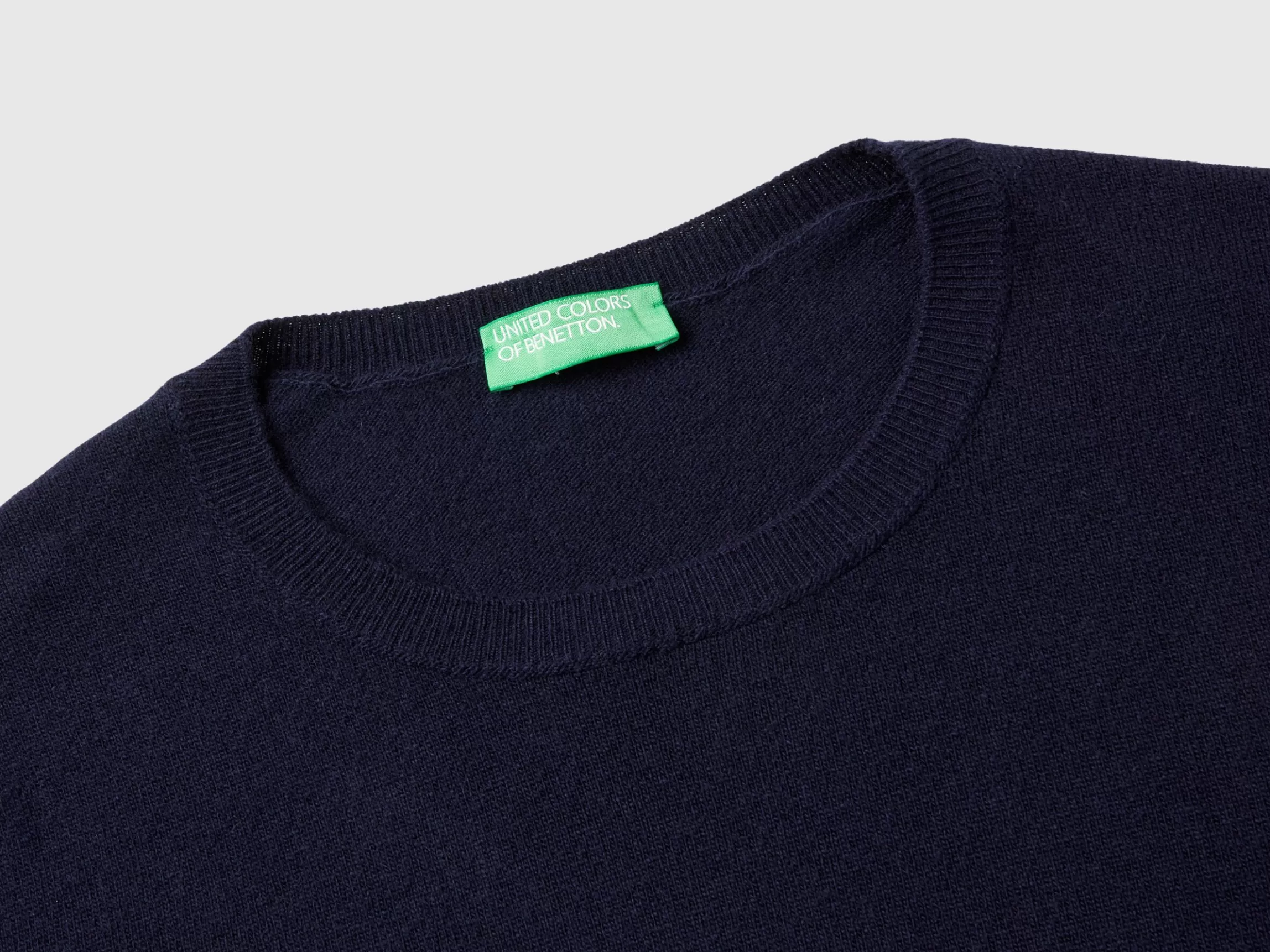 United Colors of Benetton Midnight blue short sleeve sweater in pure Merino wool