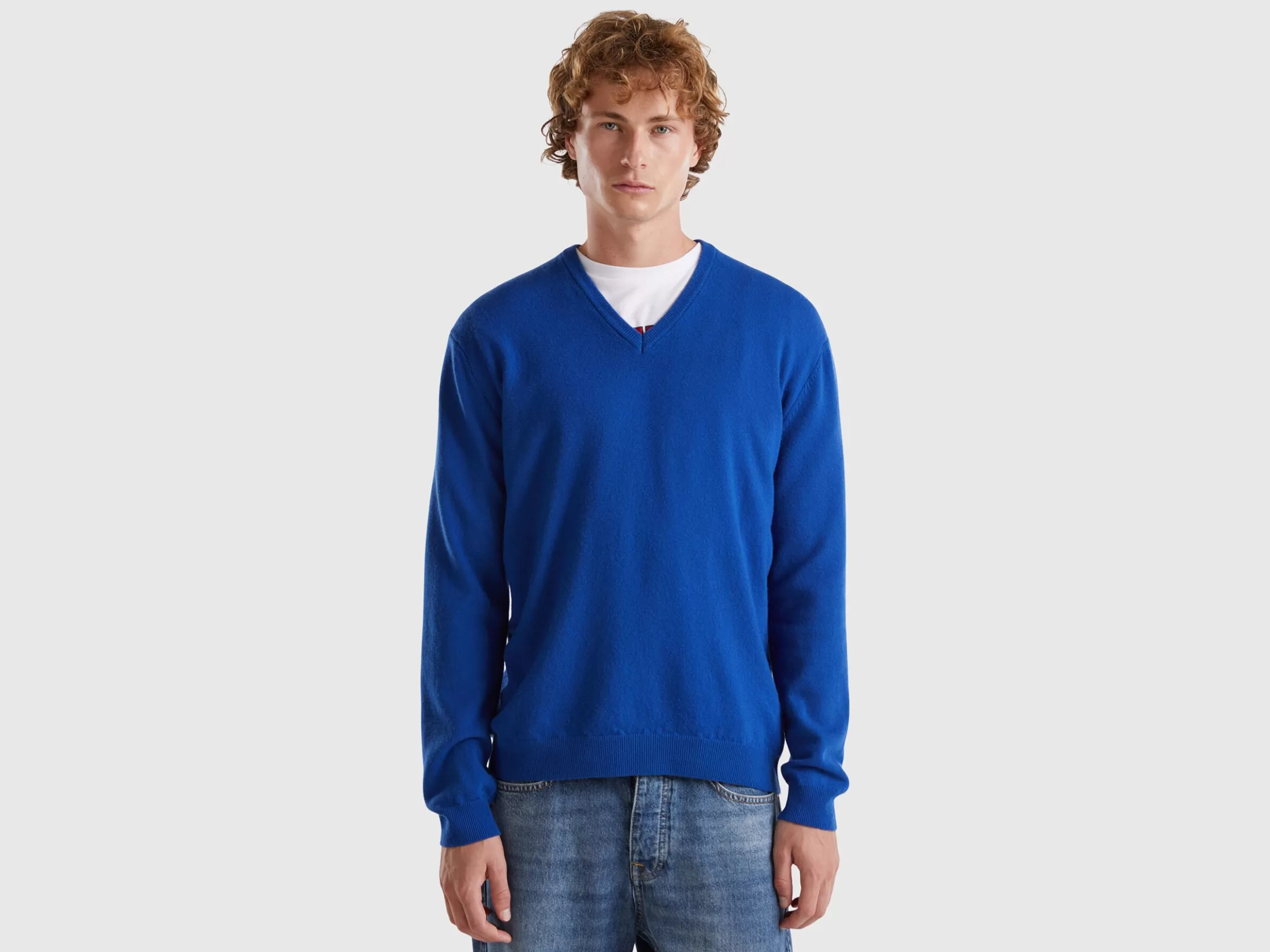 United Colors of Benetton Midnight blue V-neck sweater in pure Merino wool