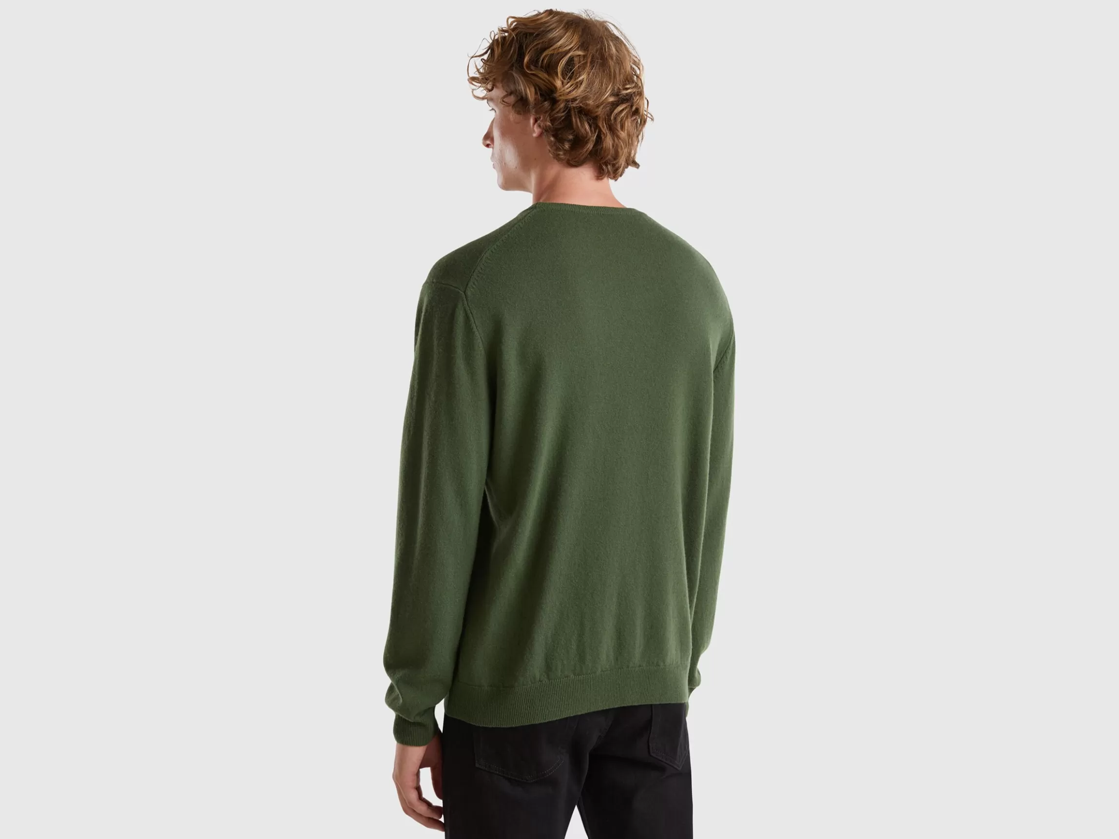 United Colors of Benetton crew neck sweater in pure Merino wool