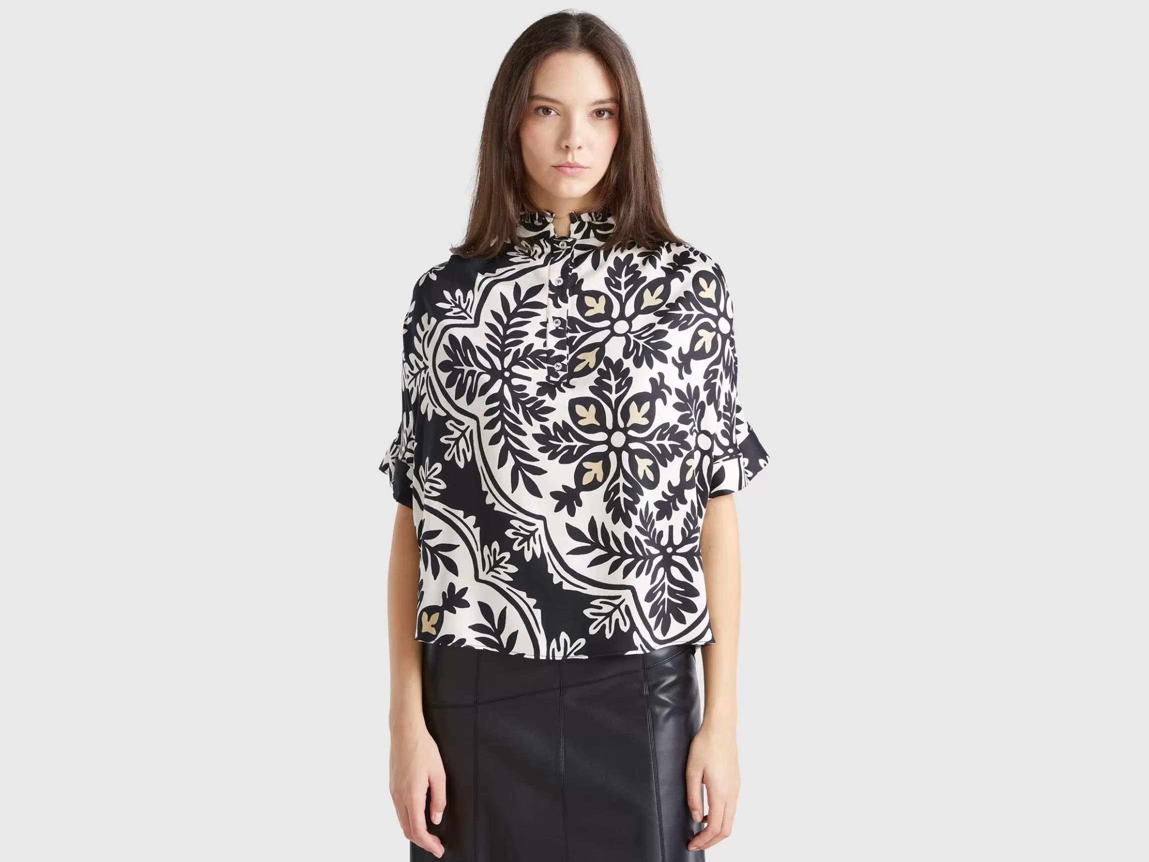 United Colors of Benetton Patterned blouse with rouches on the neck