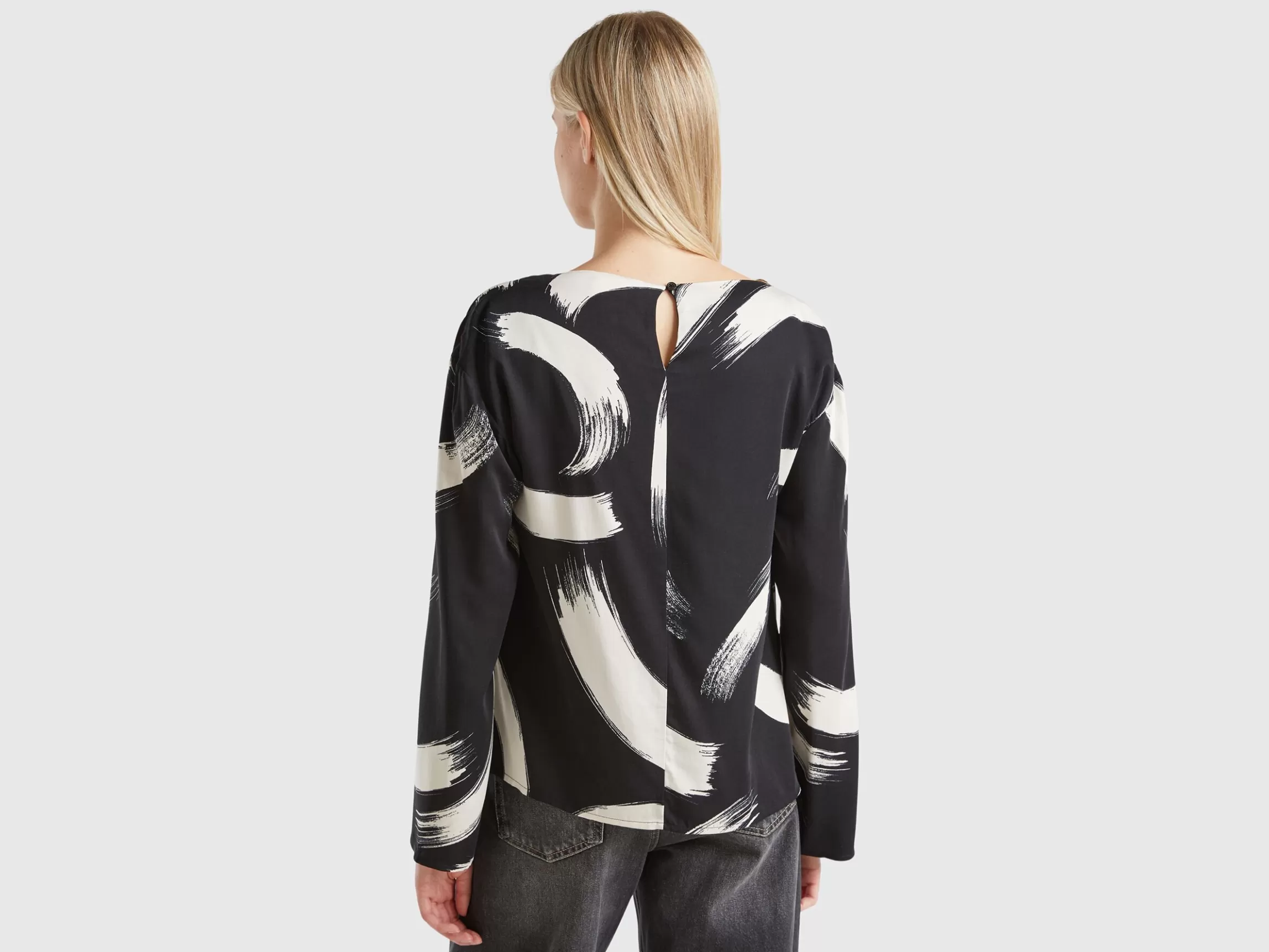 United Colors of Benetton Patterned flowy blouse