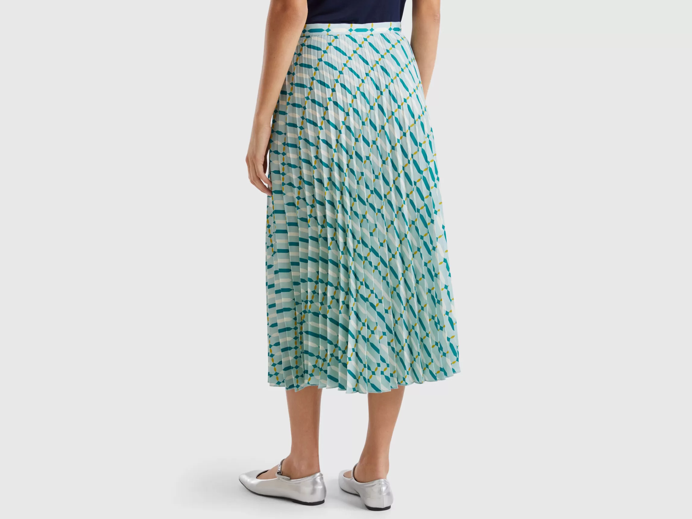 United Colors of Benetton Pleated skirt with geometric pattern