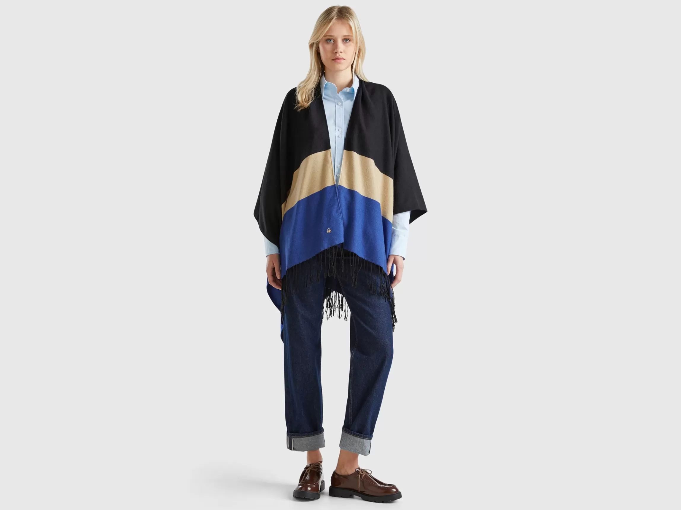 United Colors of Benetton Poncho in recycled fabric