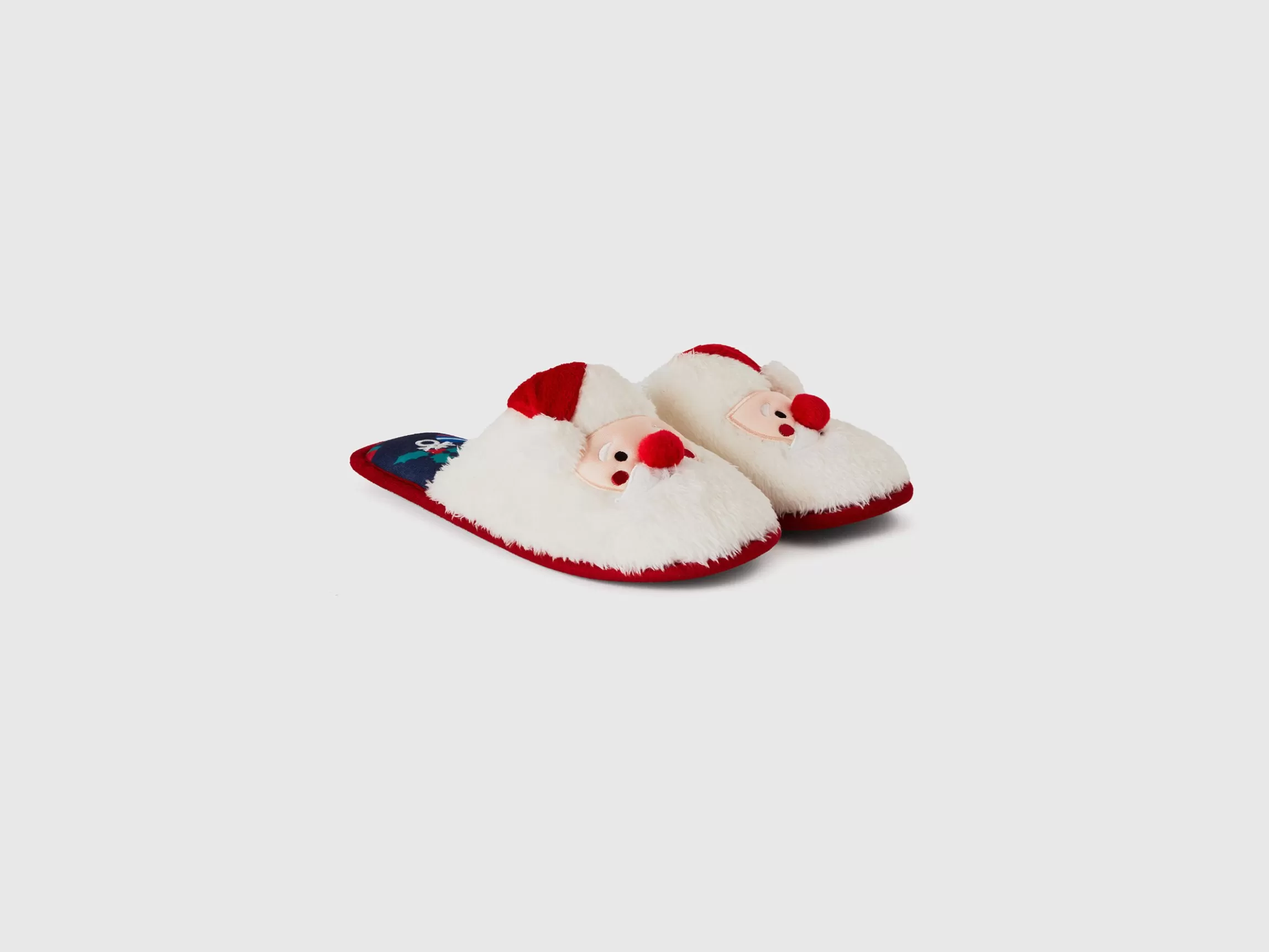 United Colors of Benetton Santa Claus slippers