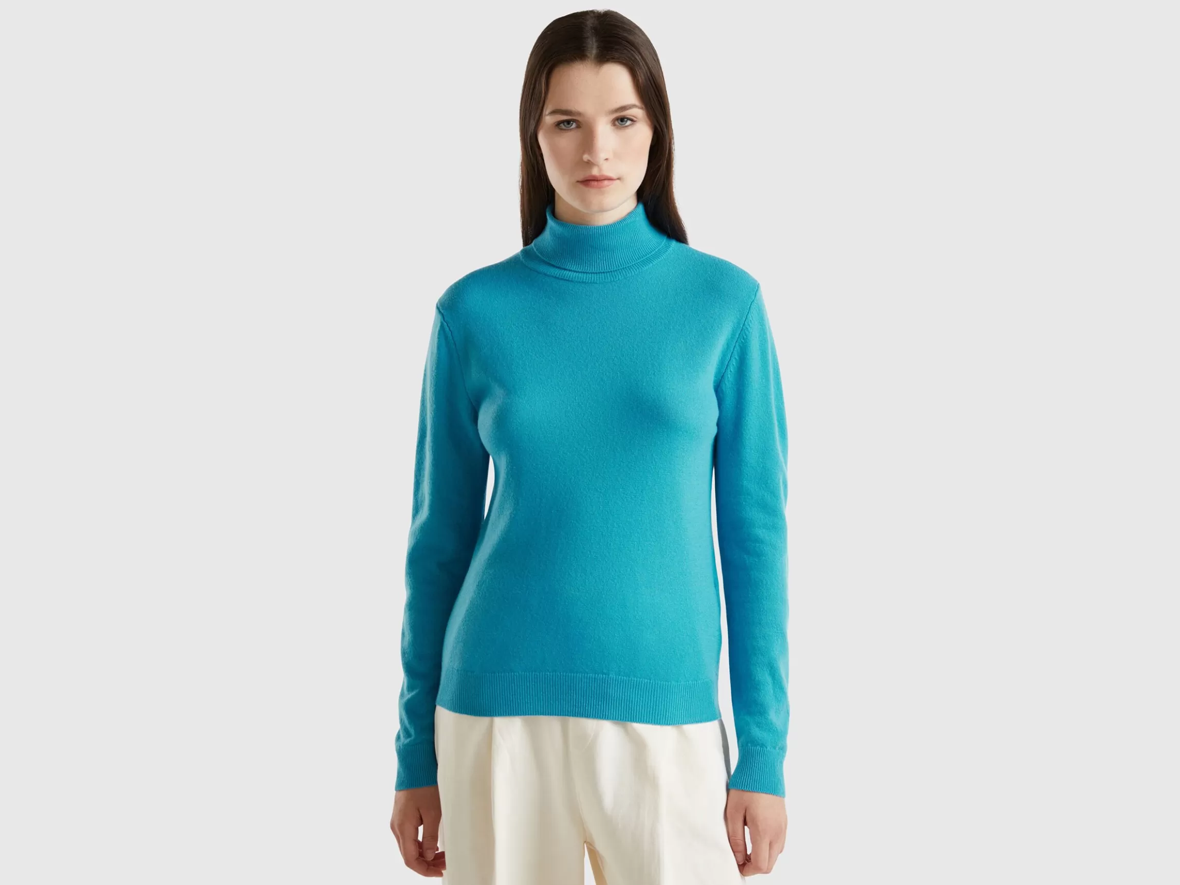 United Colors of Benetton Sky blue turtleneck sweater in pure Merino wool