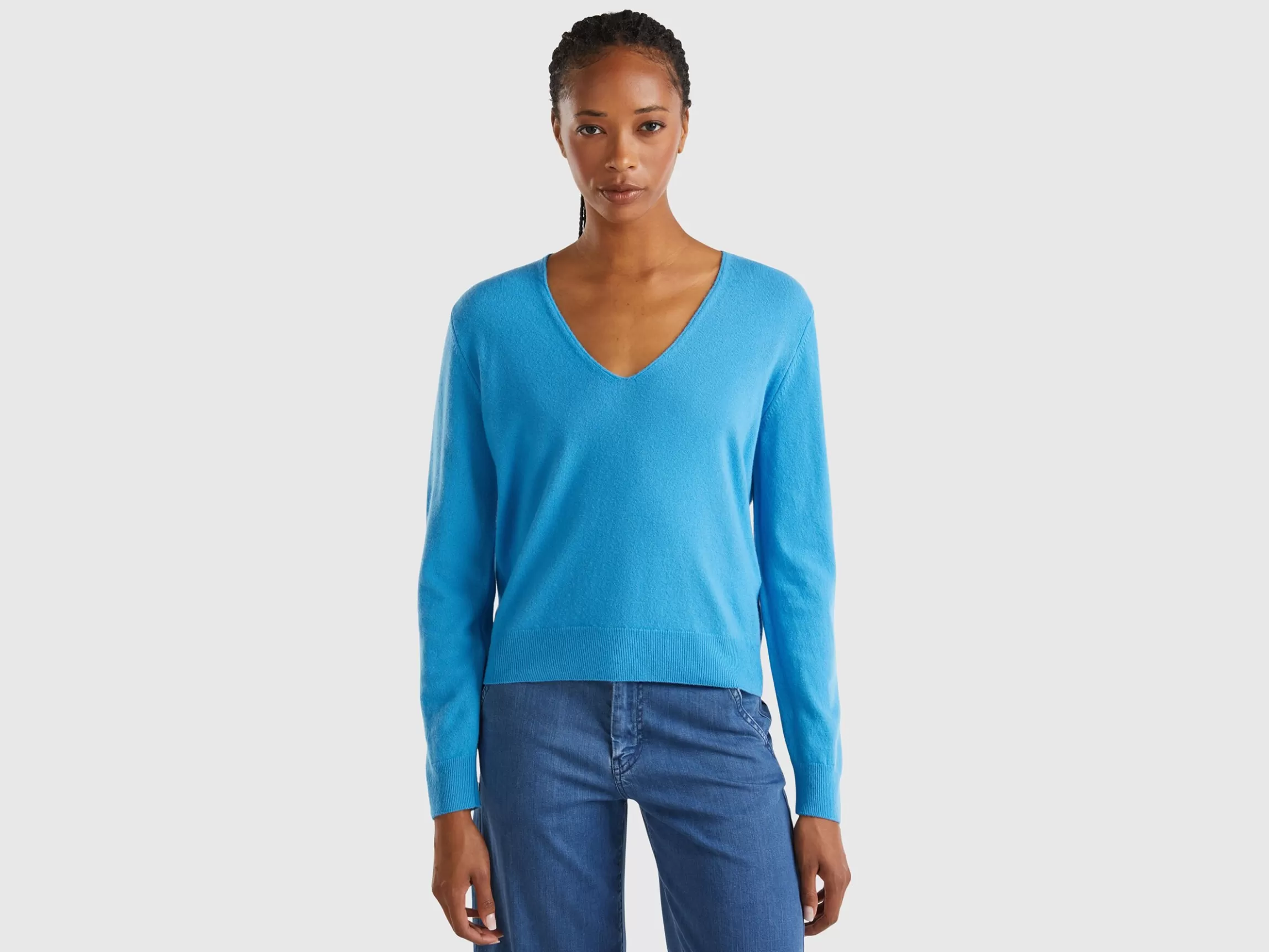 United Colors of Benetton Sky blue V-neck sweater in pure Merino wool