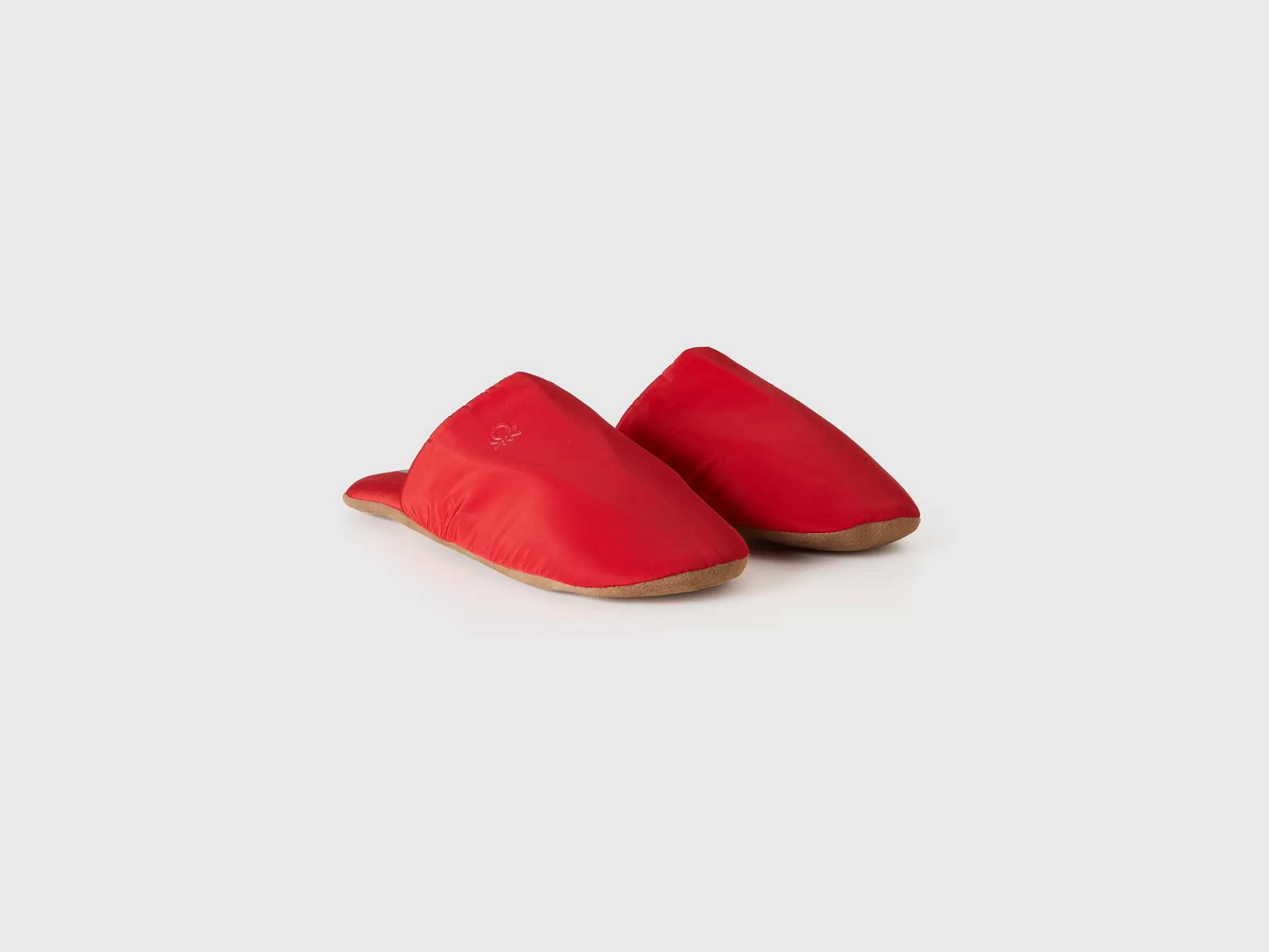 United Colors of Benetton Slippers with case