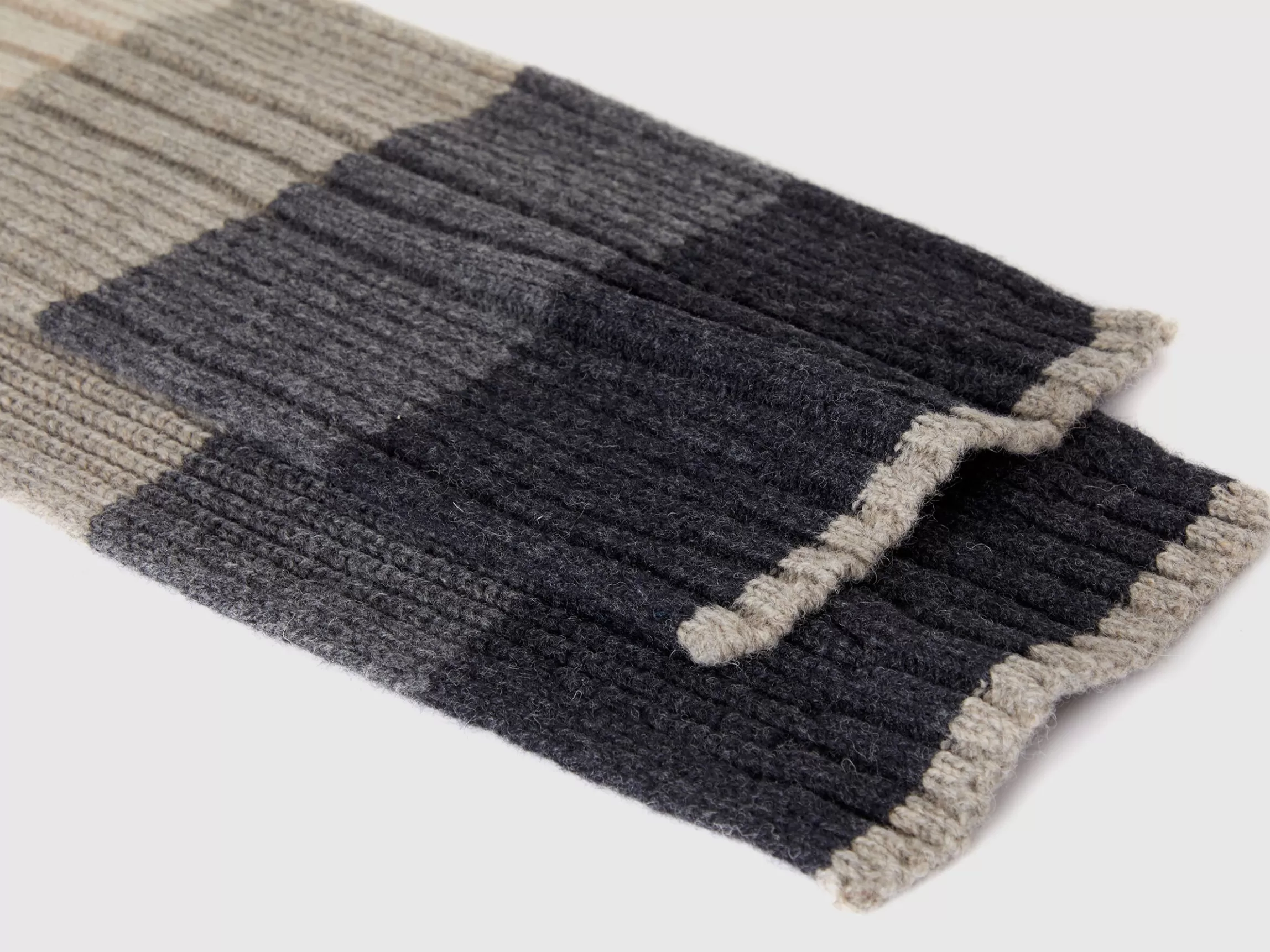 United Colors of Benetton Striped scarf in pure Shetland wool