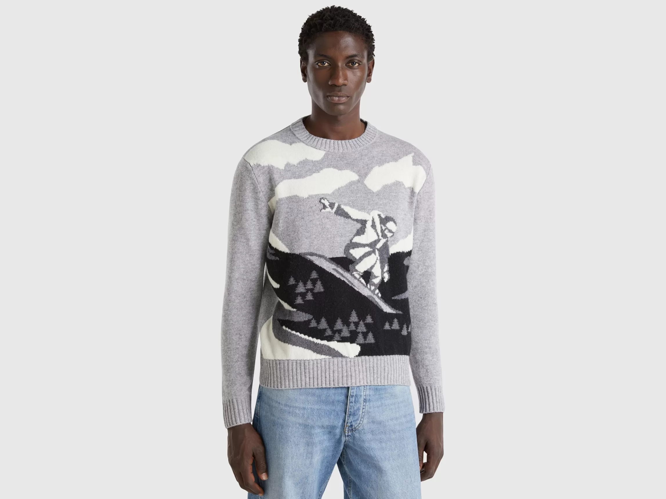 United Colors of Benetton Sweater with ski graphic