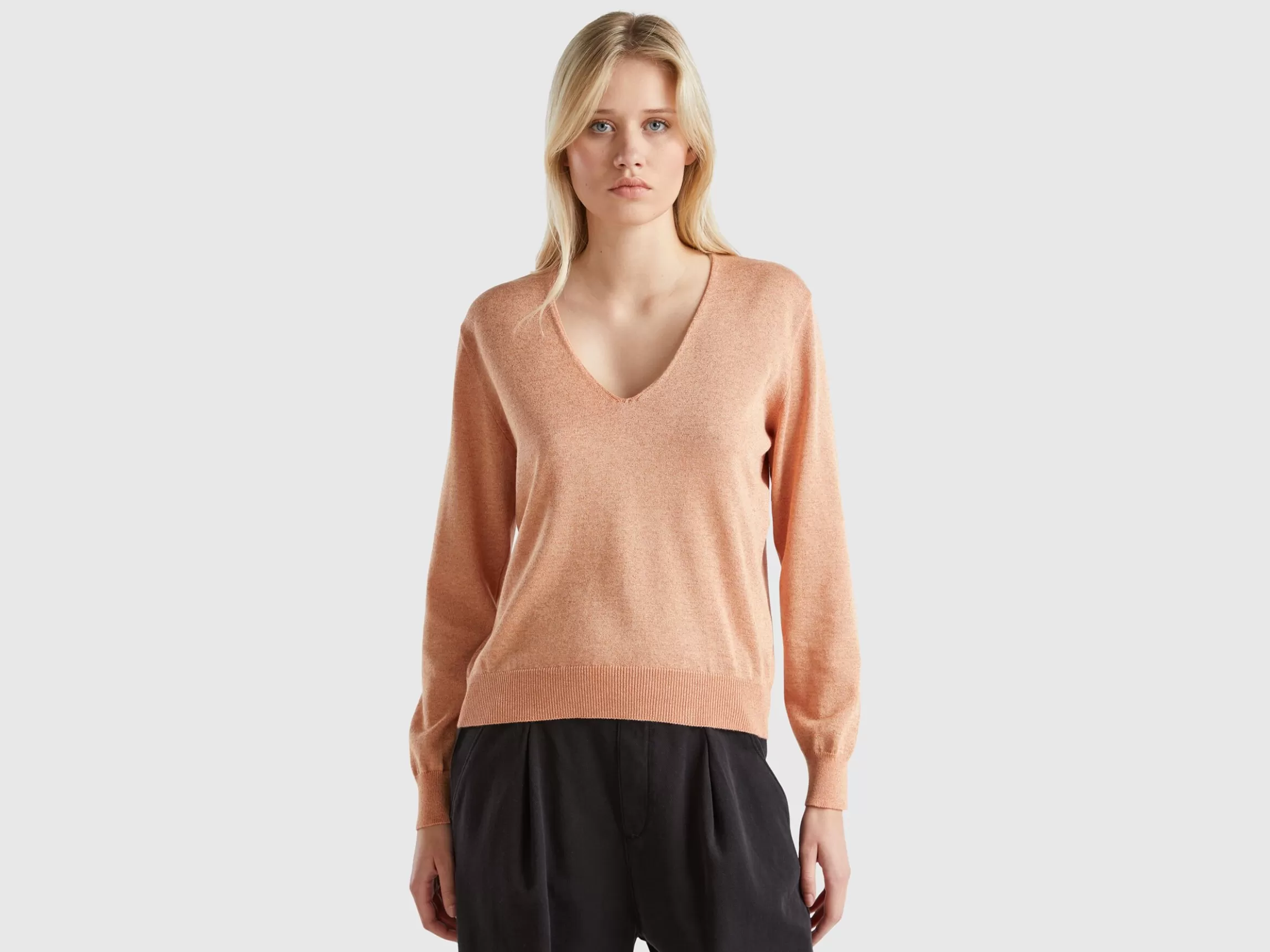 United Colors of Benetton Sweater with V-neck and lurex