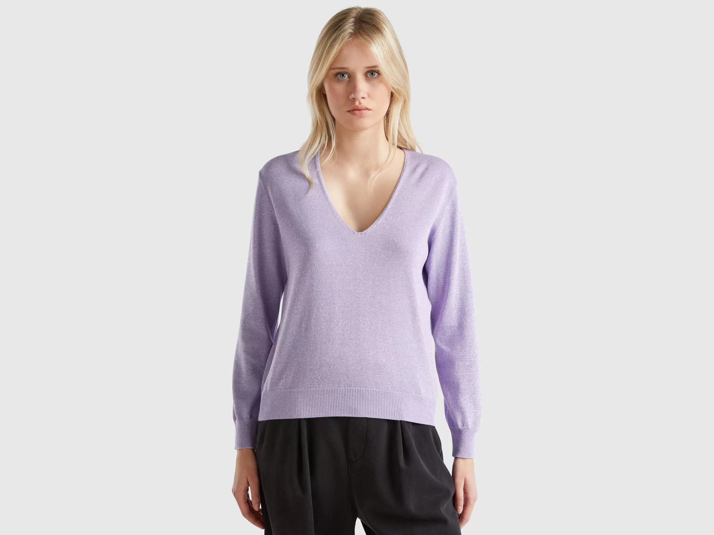 United Colors of Benetton Sweater with V-neck and lurex