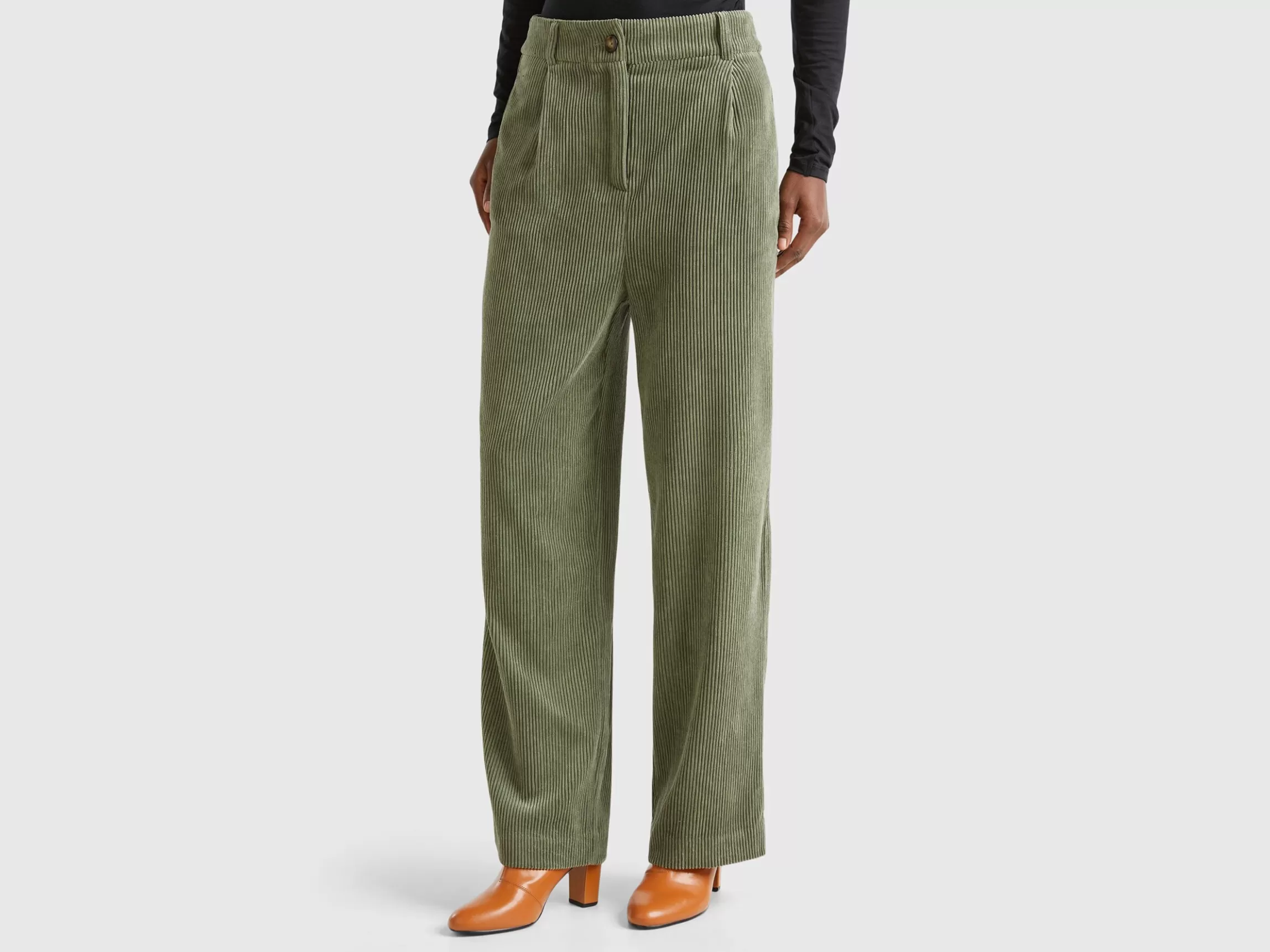 United Colors of Benetton Trousers in corduroy