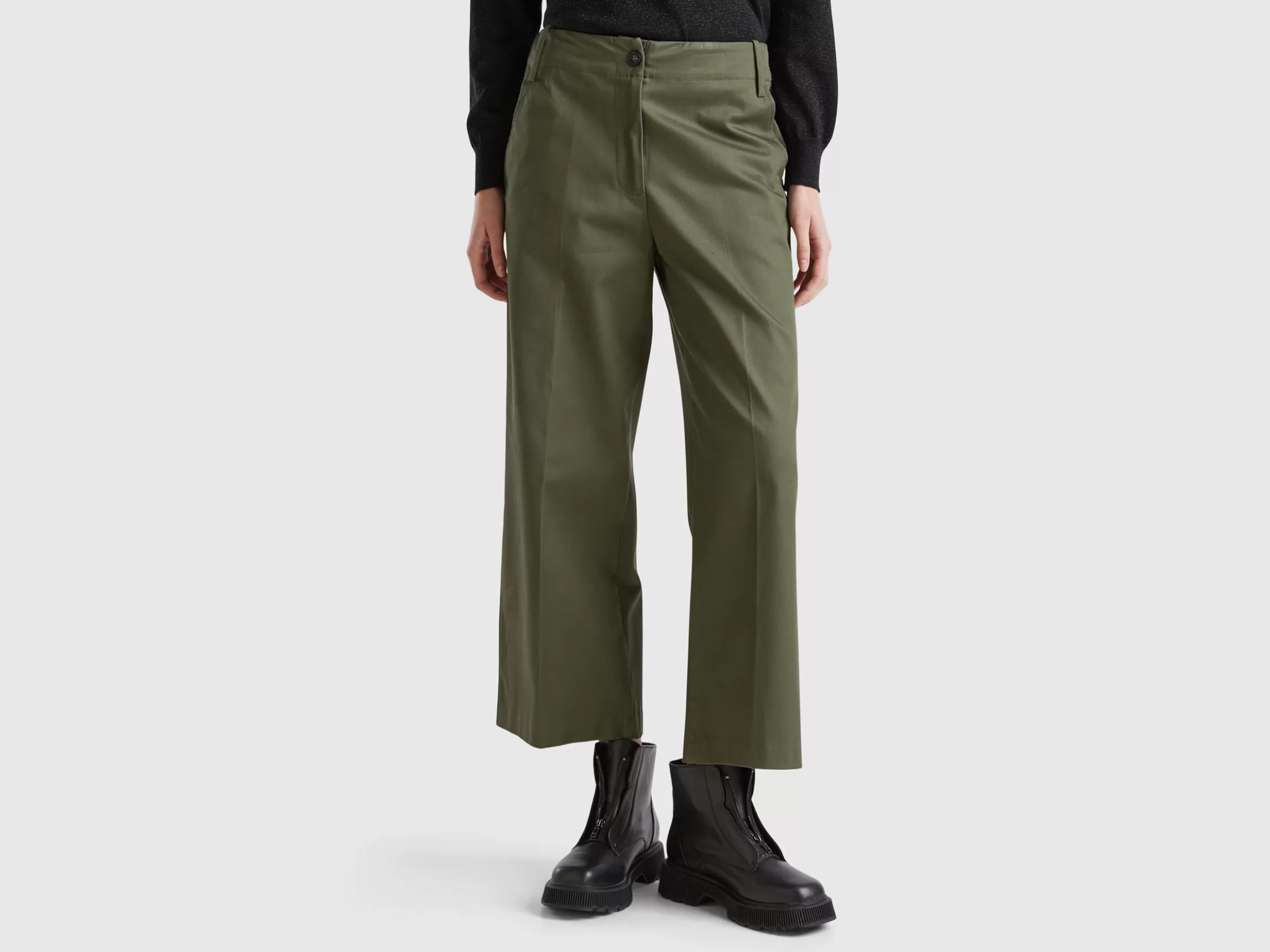 United Colors of Benetton Trousers in stretch cotton with straight leg