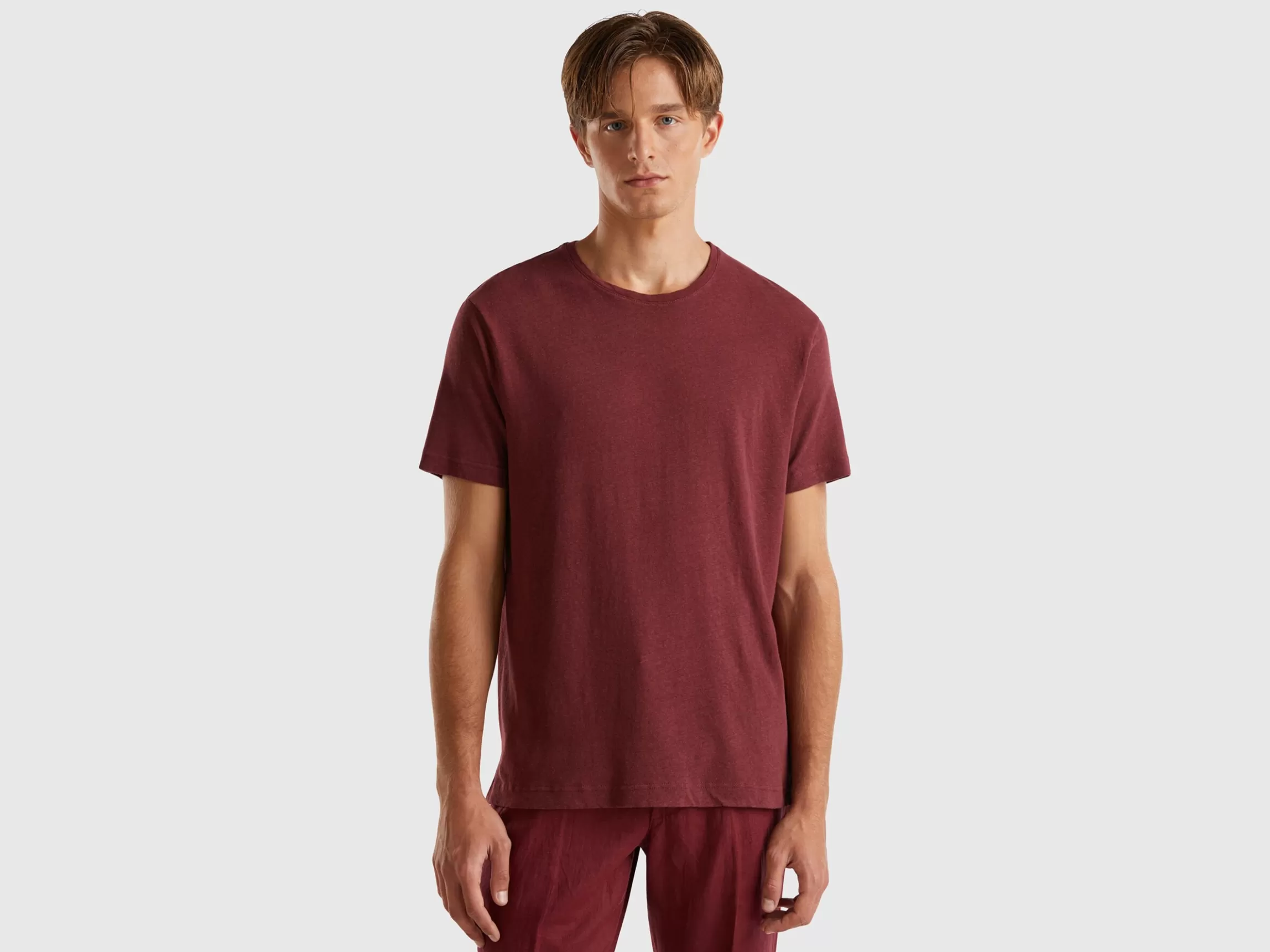 United Colors of Benetton T-shirt in linen blend