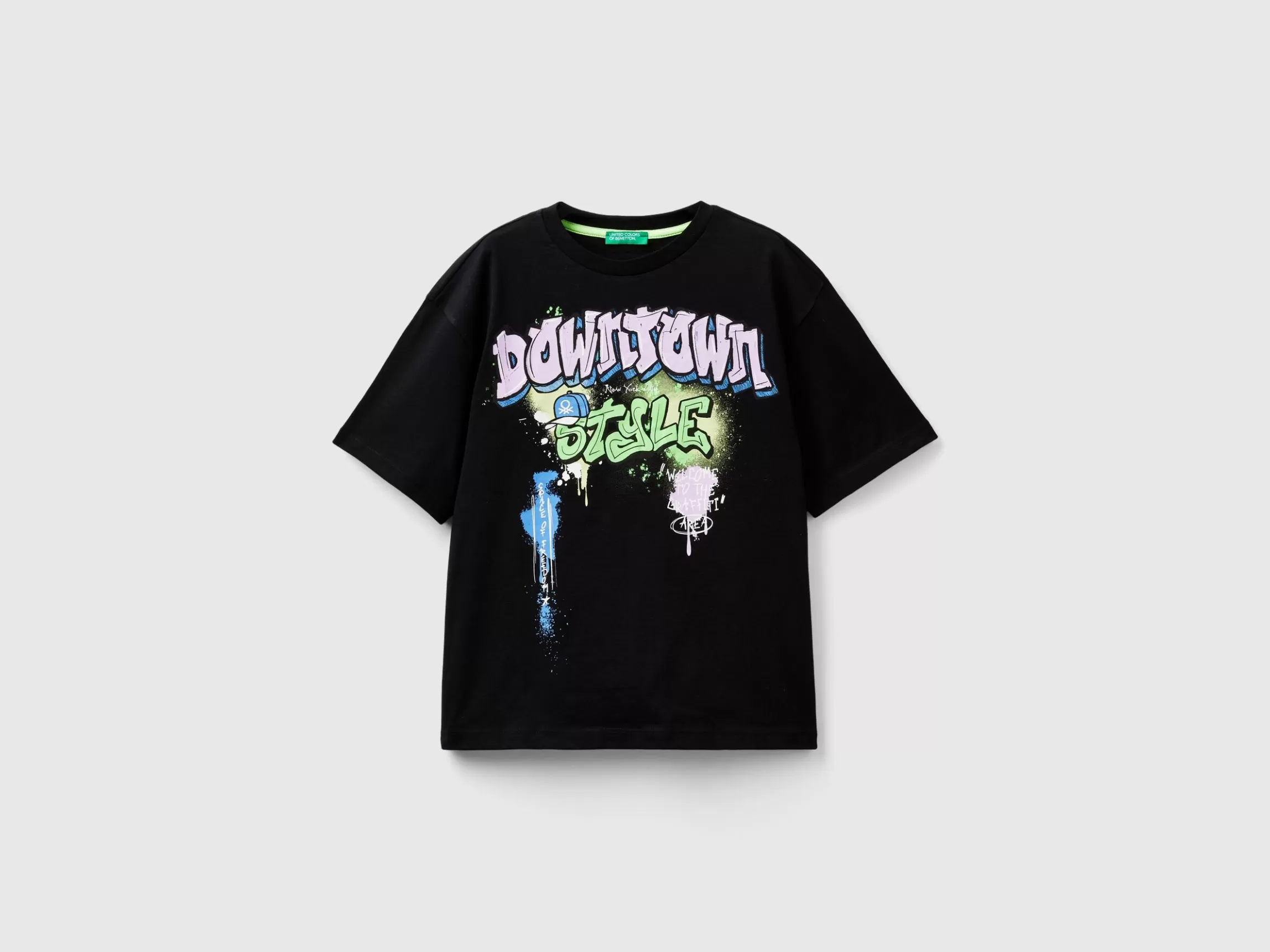 United Colors of Benetton T-shirt with graffiti print