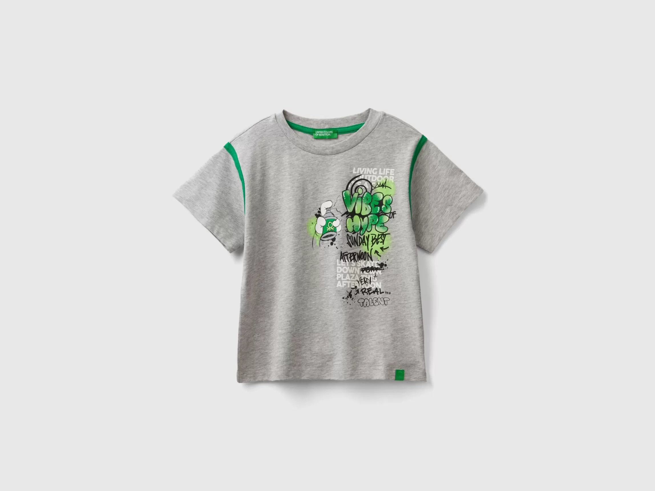 United Colors of Benetton T-shirt with graffiti print in organic cotton