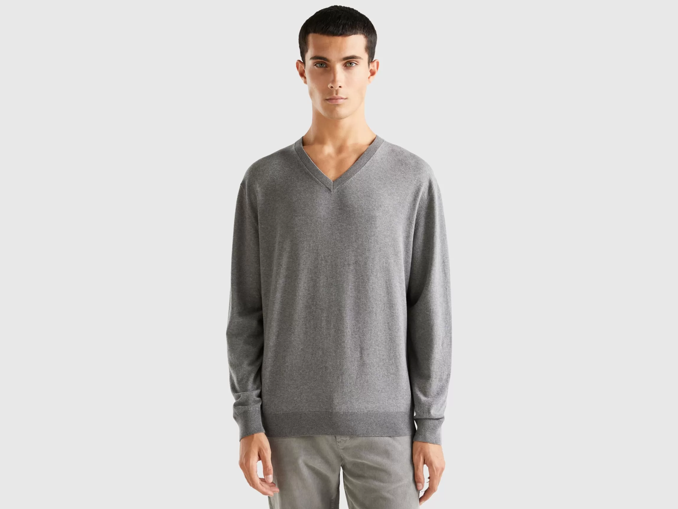 United Colors of Benetton V-neck sweater in lightweight cotton blend