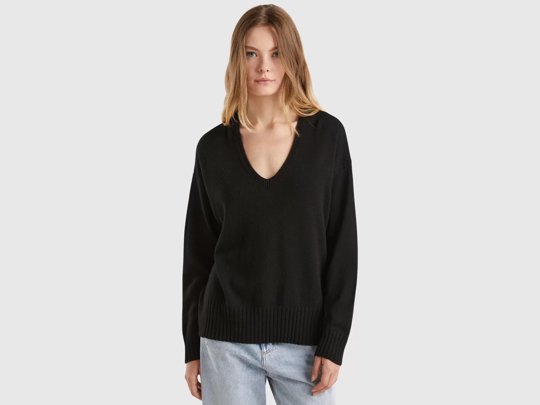 United Colors of Benetton V-neck sweater in wool blend