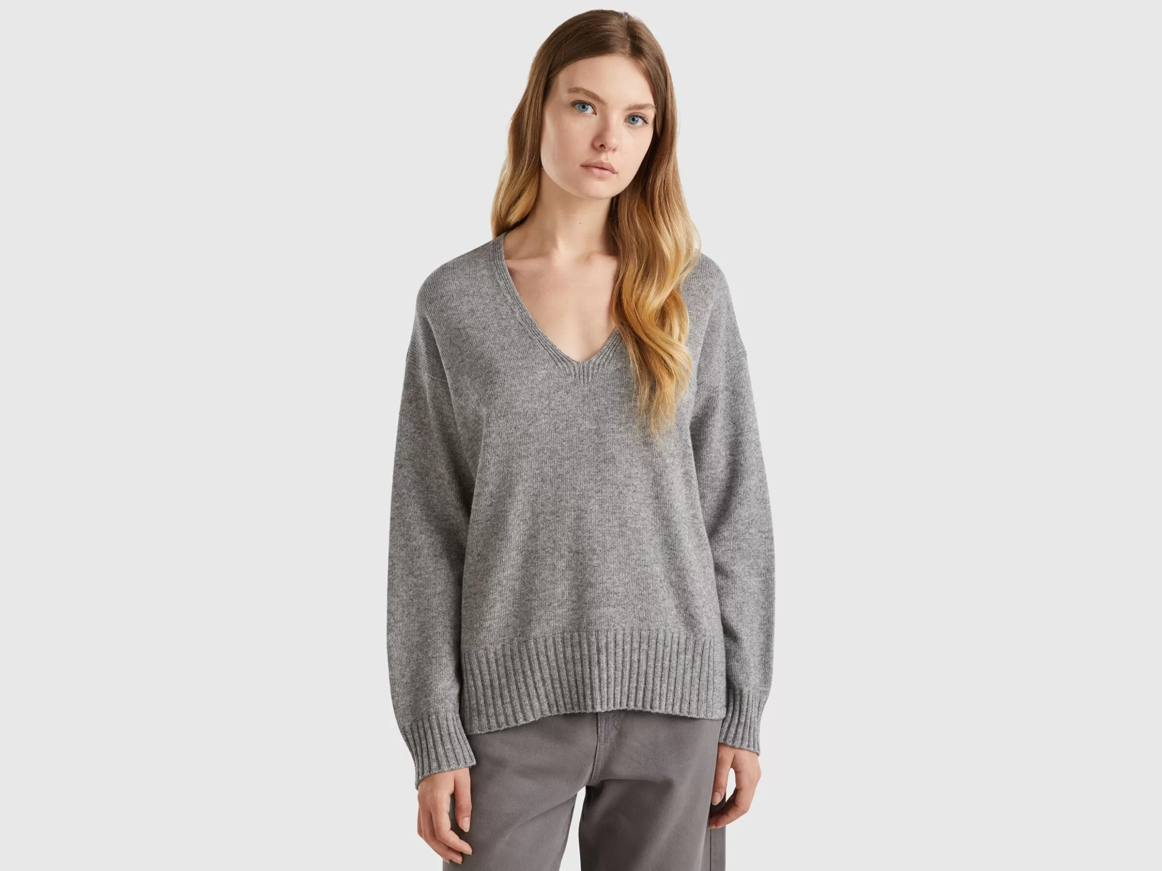 United Colors of Benetton V-neck sweater in wool blend