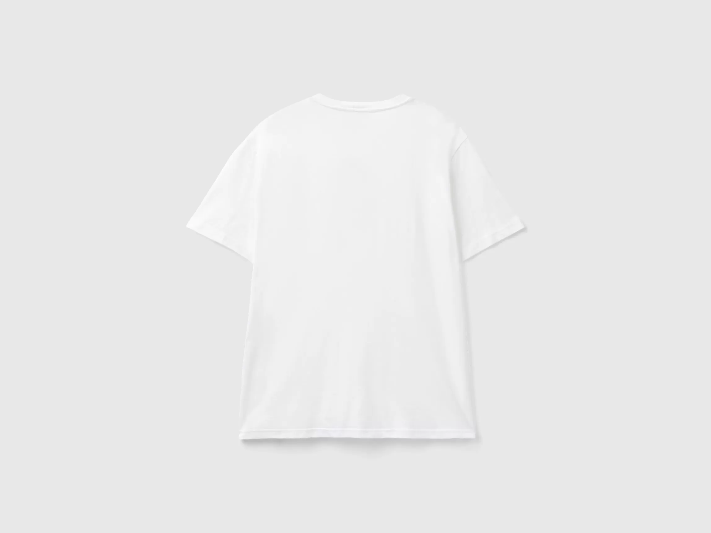 United Colors of Benetton t-shirt in organic cotton with multicolored logo