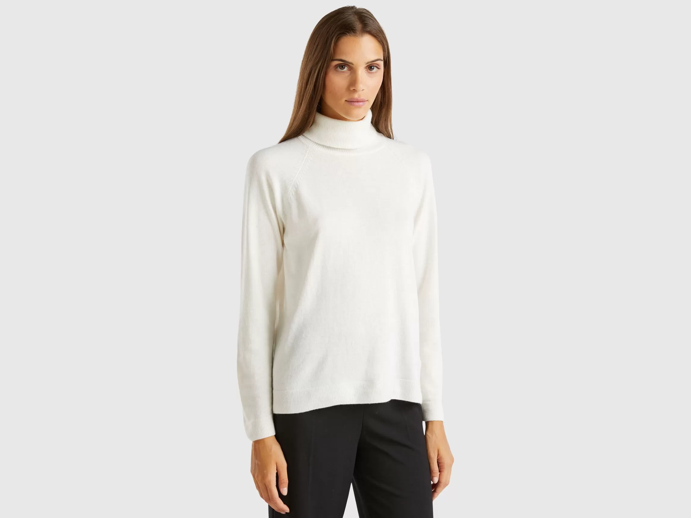 United Colors of Benetton White turtleneck sweater in cashmere and wool blend