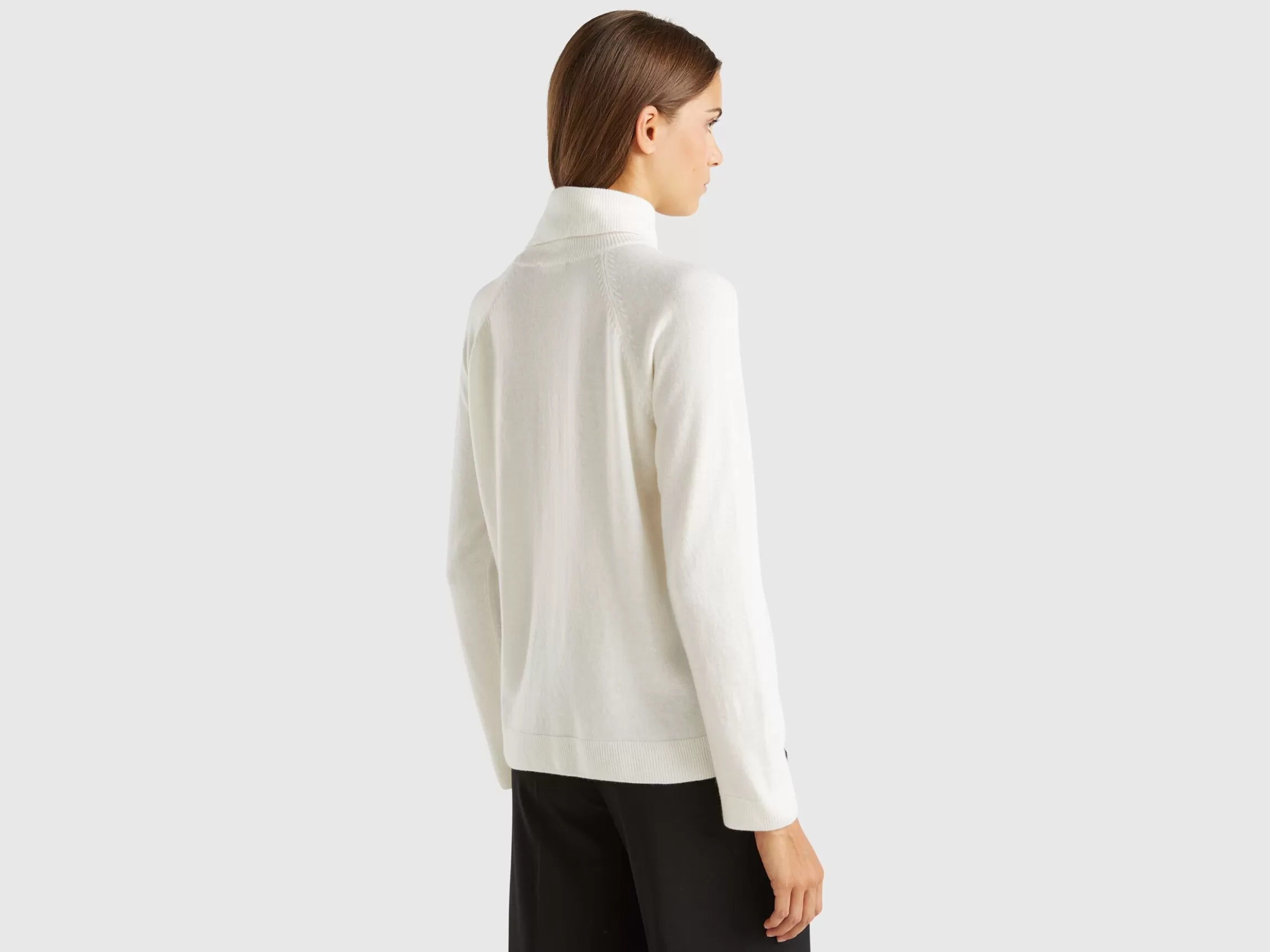 United Colors of Benetton White turtleneck sweater in cashmere and wool blend