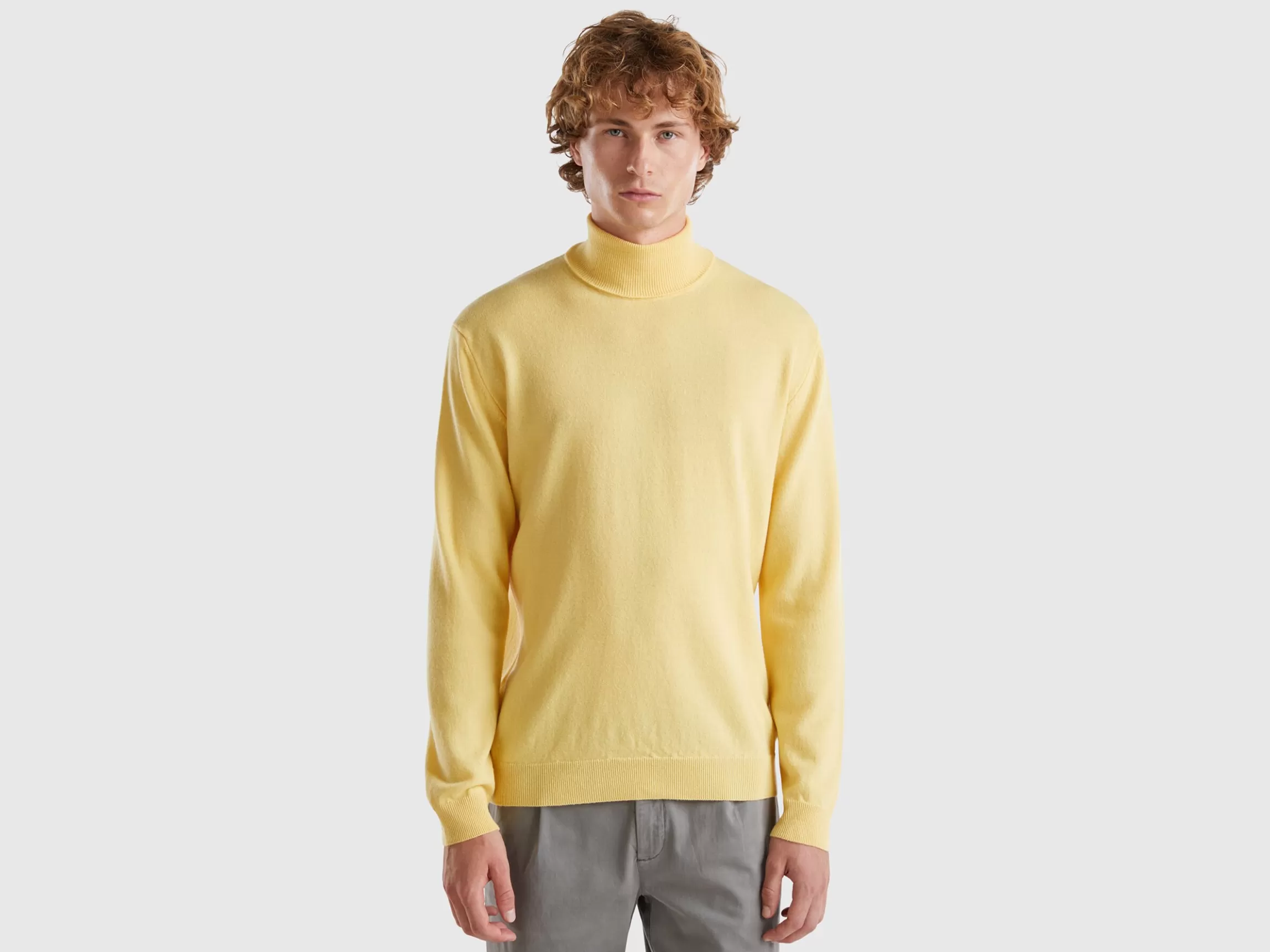 United Colors of Benetton turtleneck in pure Merino wool